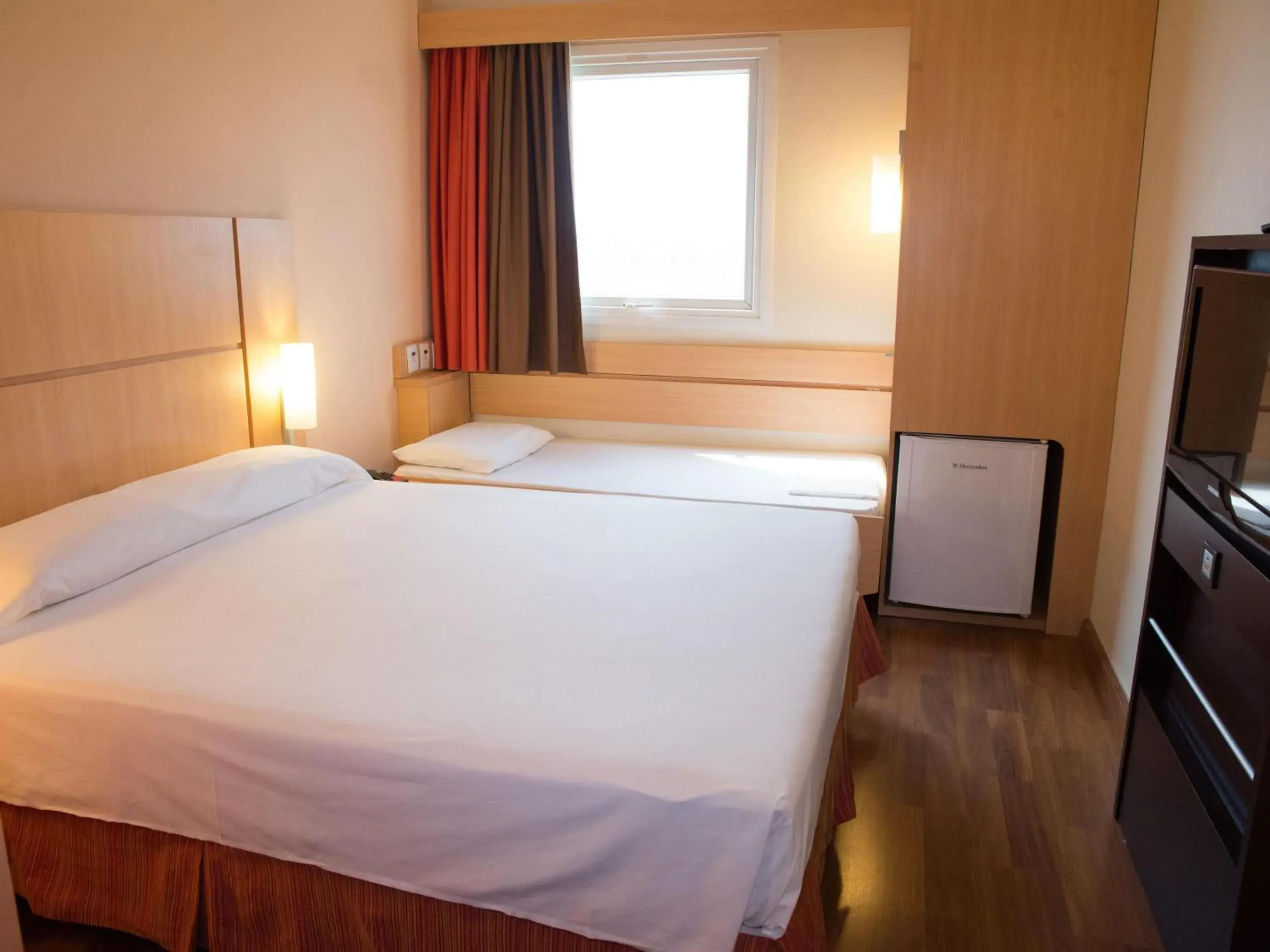 Bedroom, Bed in ibis Contagem Ceasa Bedroom, Bed in ibis Contagem Ceasa