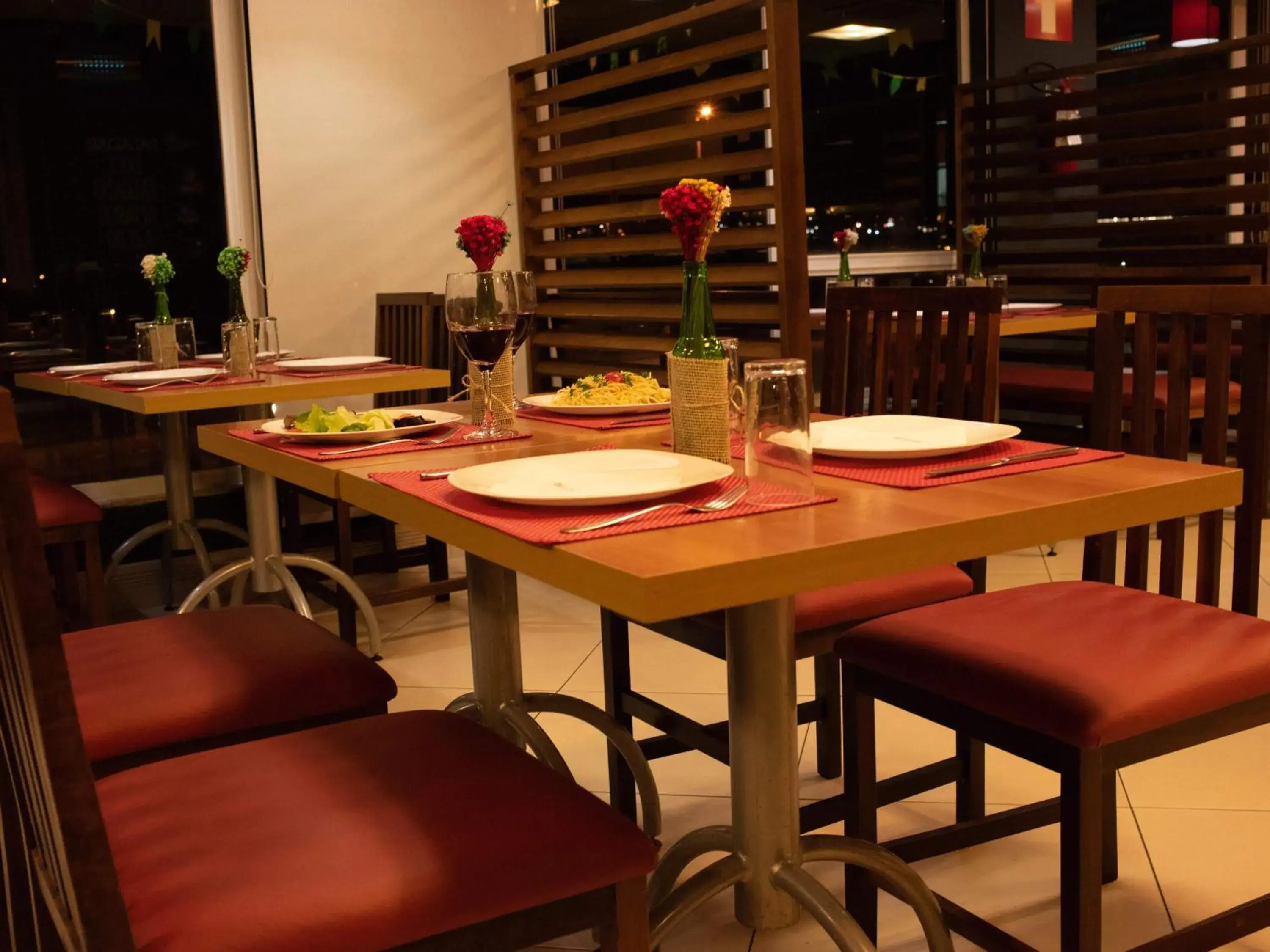 Restaurant/places to eat in ibis Contagem Ceasa Restaurant/places to eat in ibis Contagem Ceasa