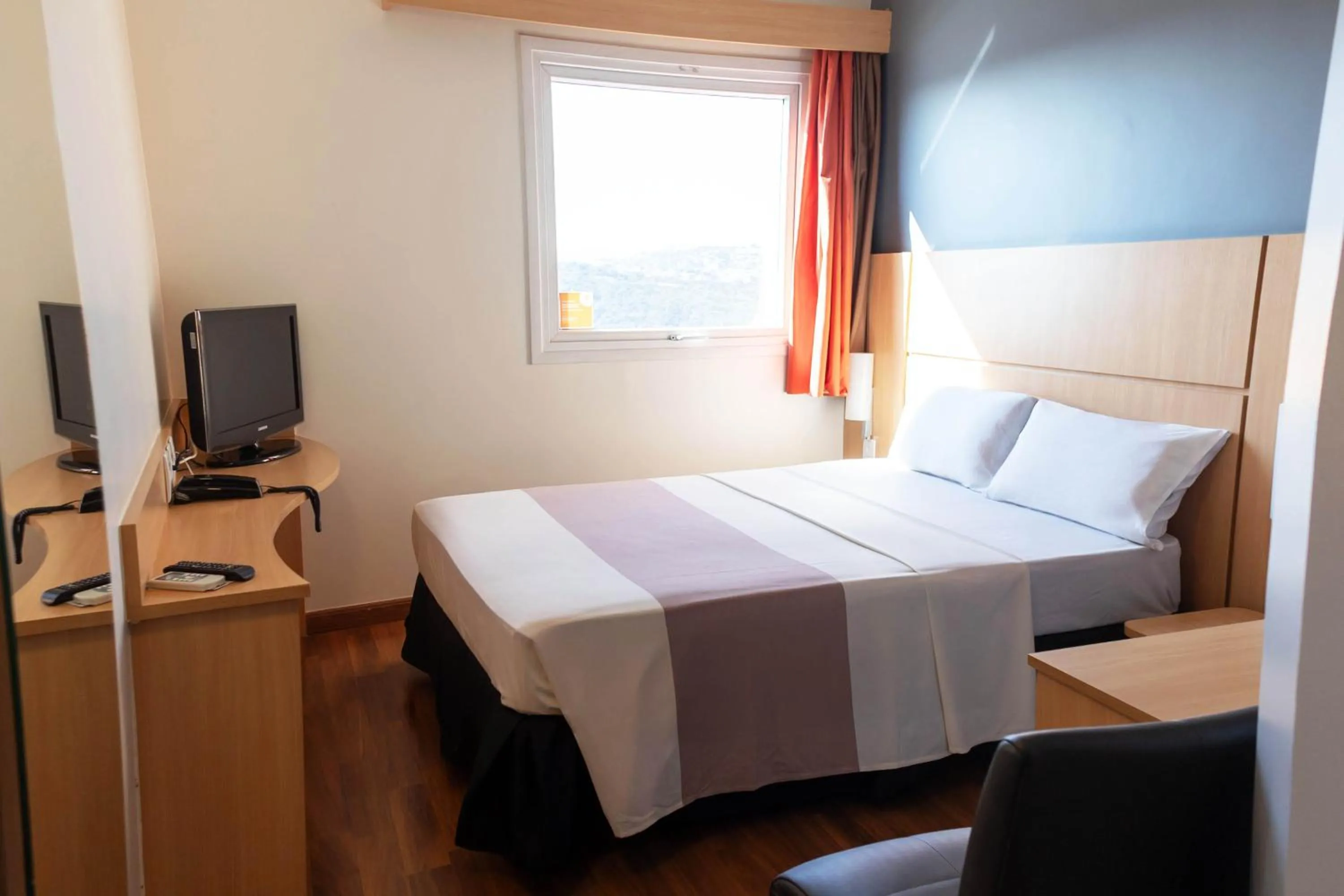 Bed in ibis Contagem Ceasa