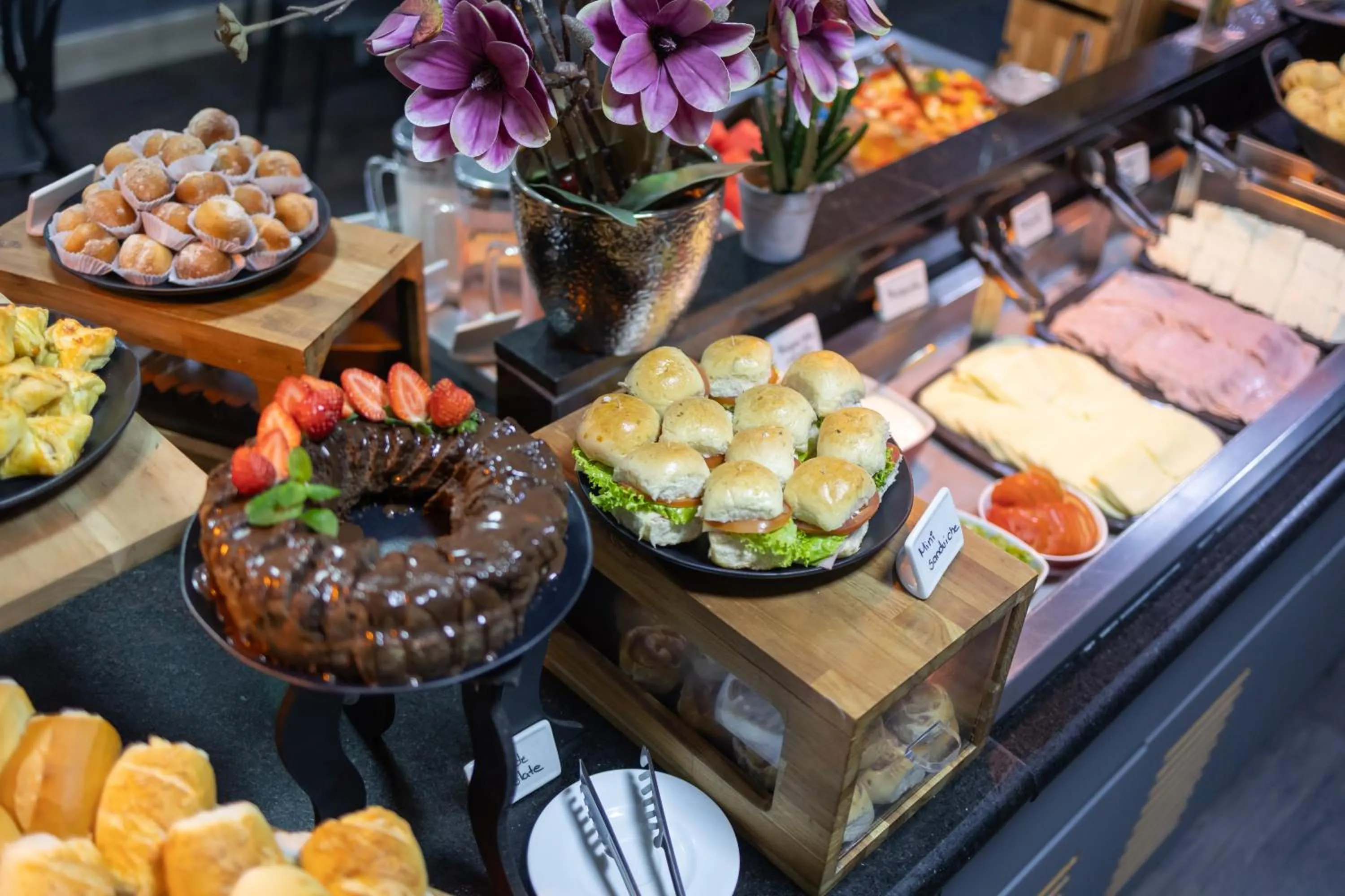 Food in ibis Contagem Ceasa