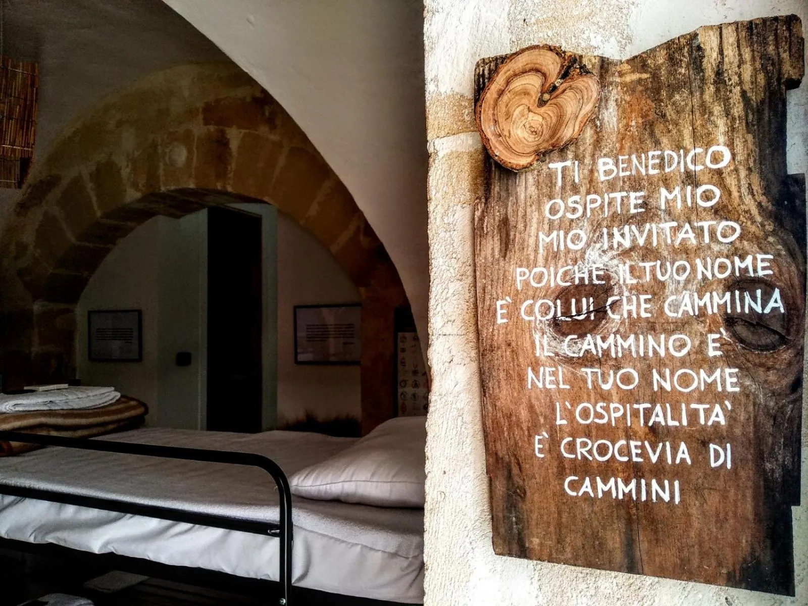 8-Bed Mixed Dormitory Room - single occupancy in Riparo di Masseria Urbana