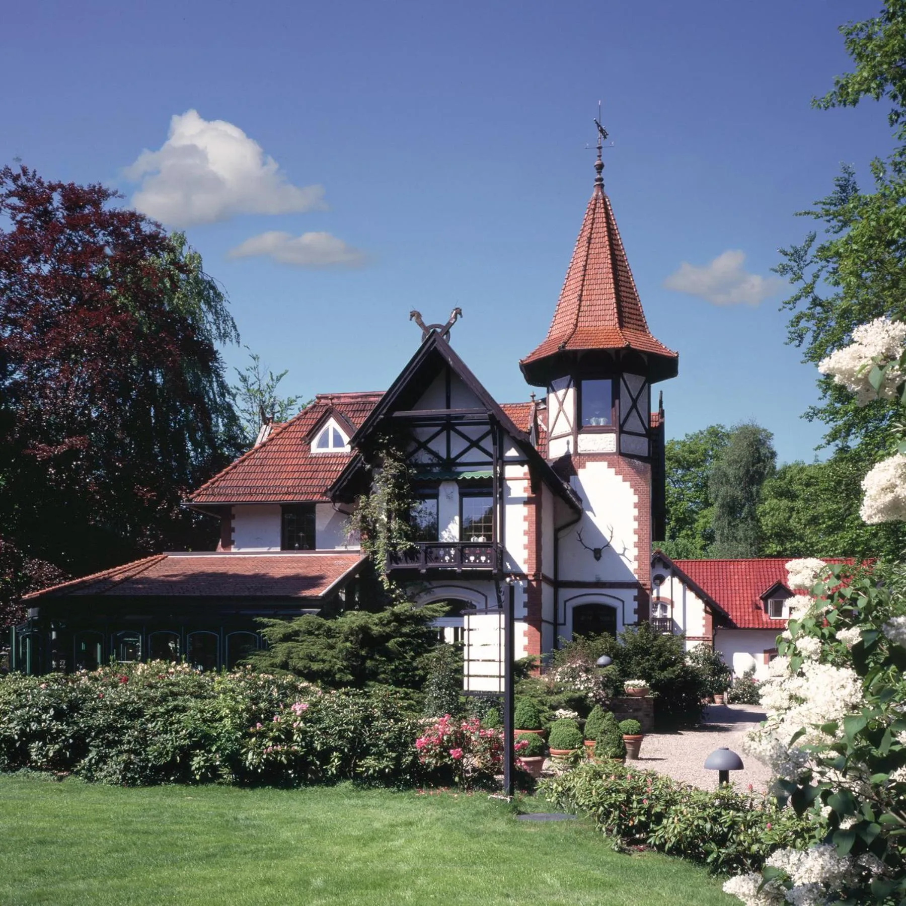 Facade/entrance in Romantik Hotel Jagdhaus Waldfrieden