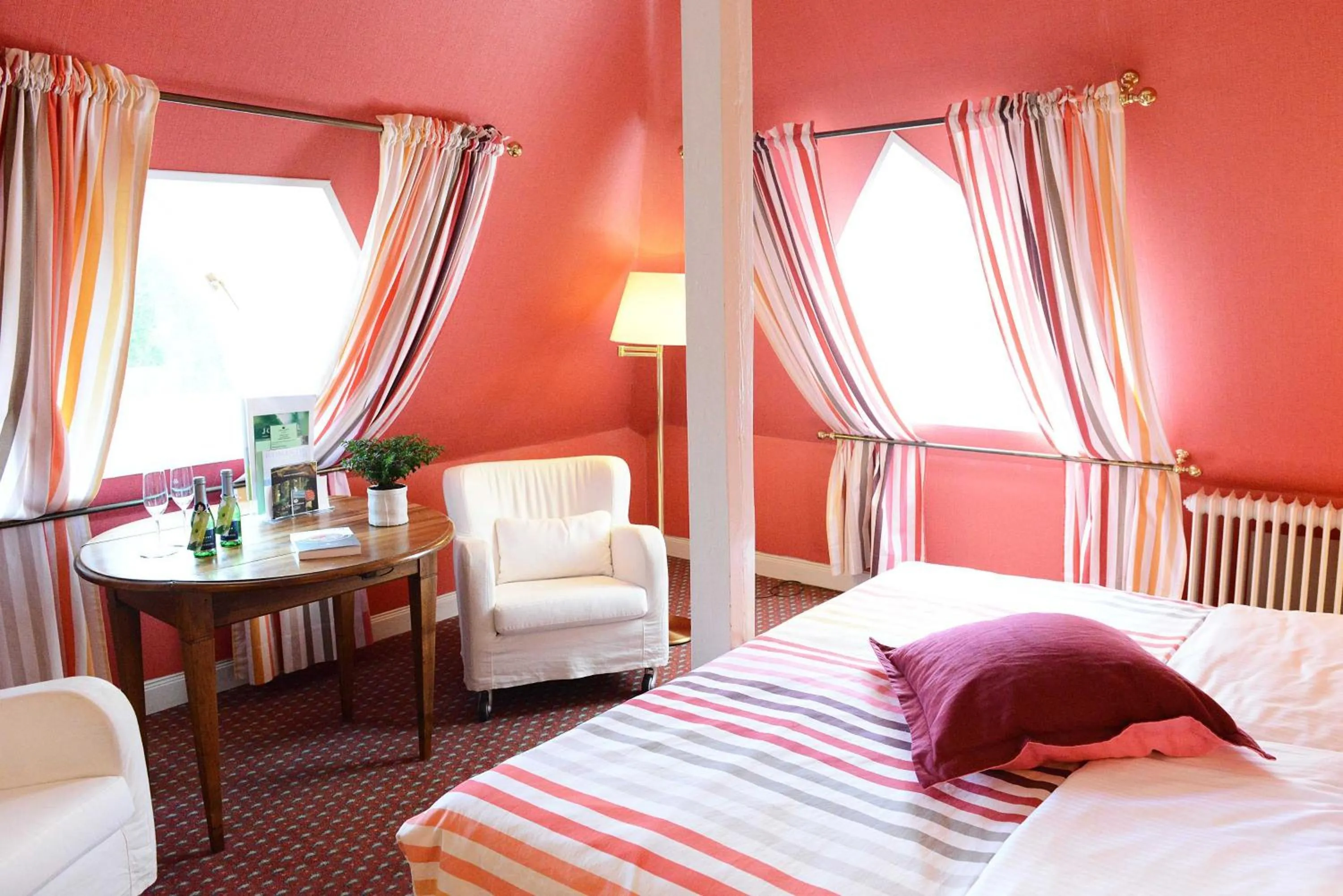 Bed in Romantik Hotel Jagdhaus Waldfrieden