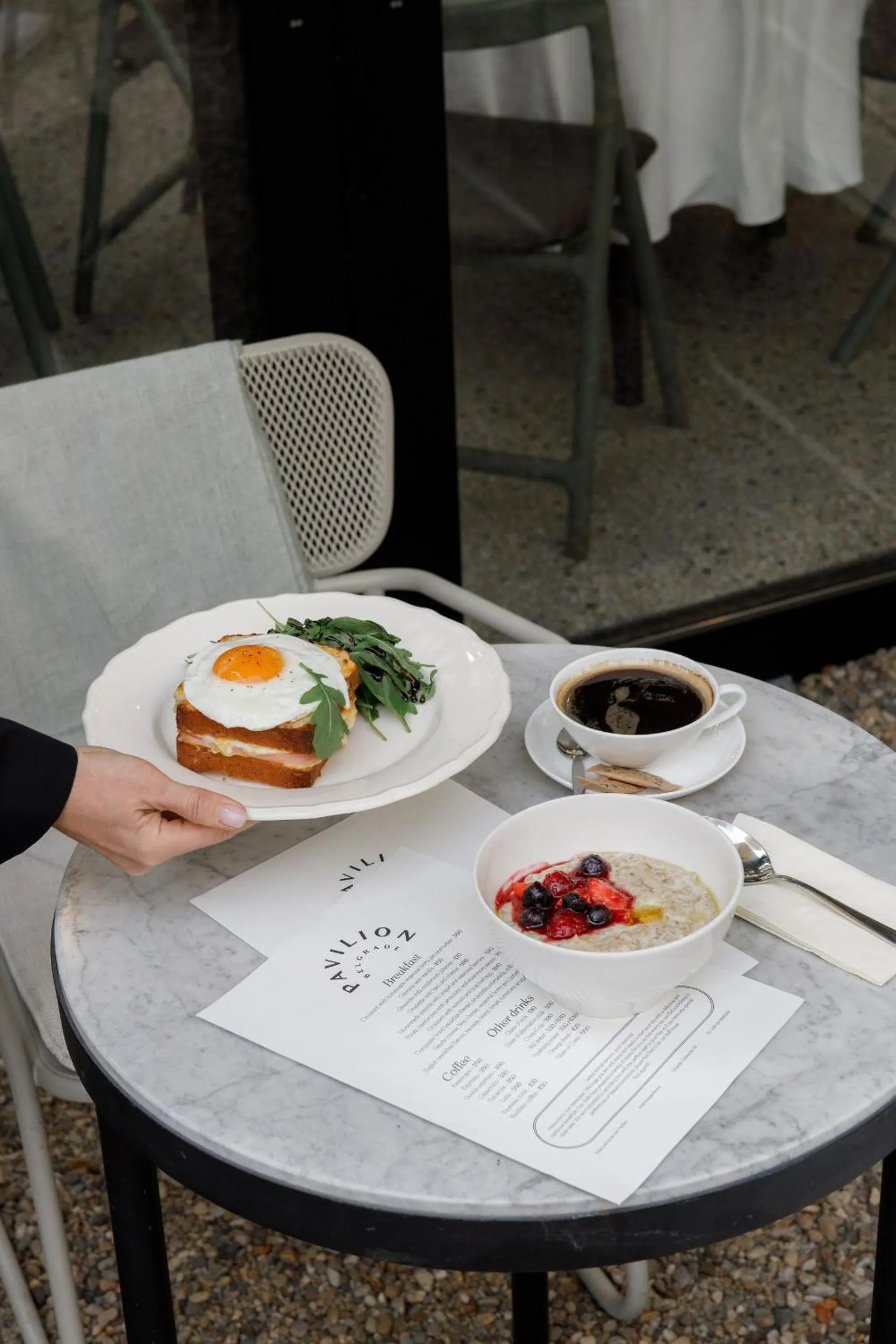 Restaurant/places to eat in Pavilion Boutique Hotel