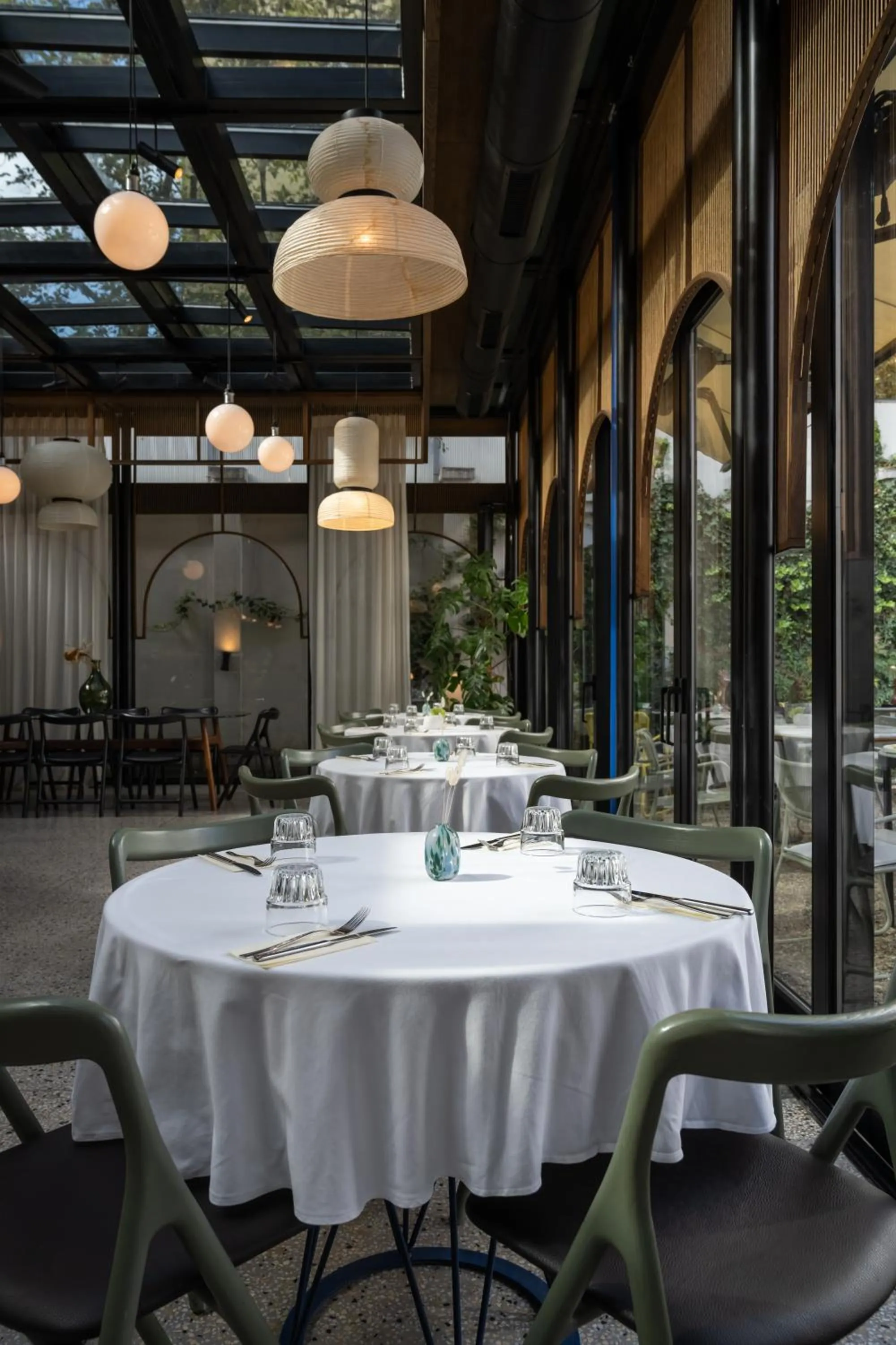 Restaurant/places to eat in Pavilion Boutique Hotel