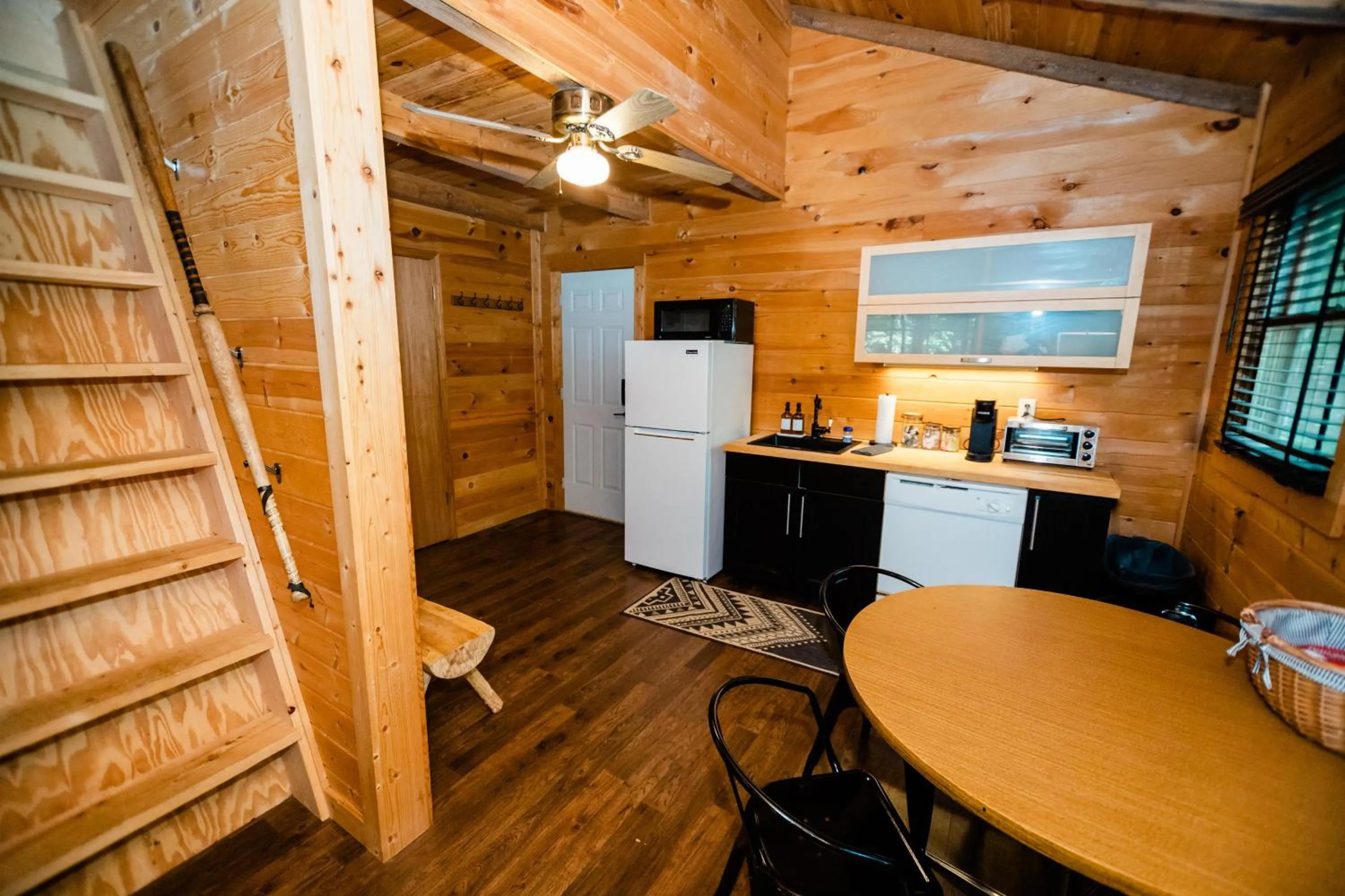 Coffee/tea facilities in Sylvan Valley Lodge and Cellars