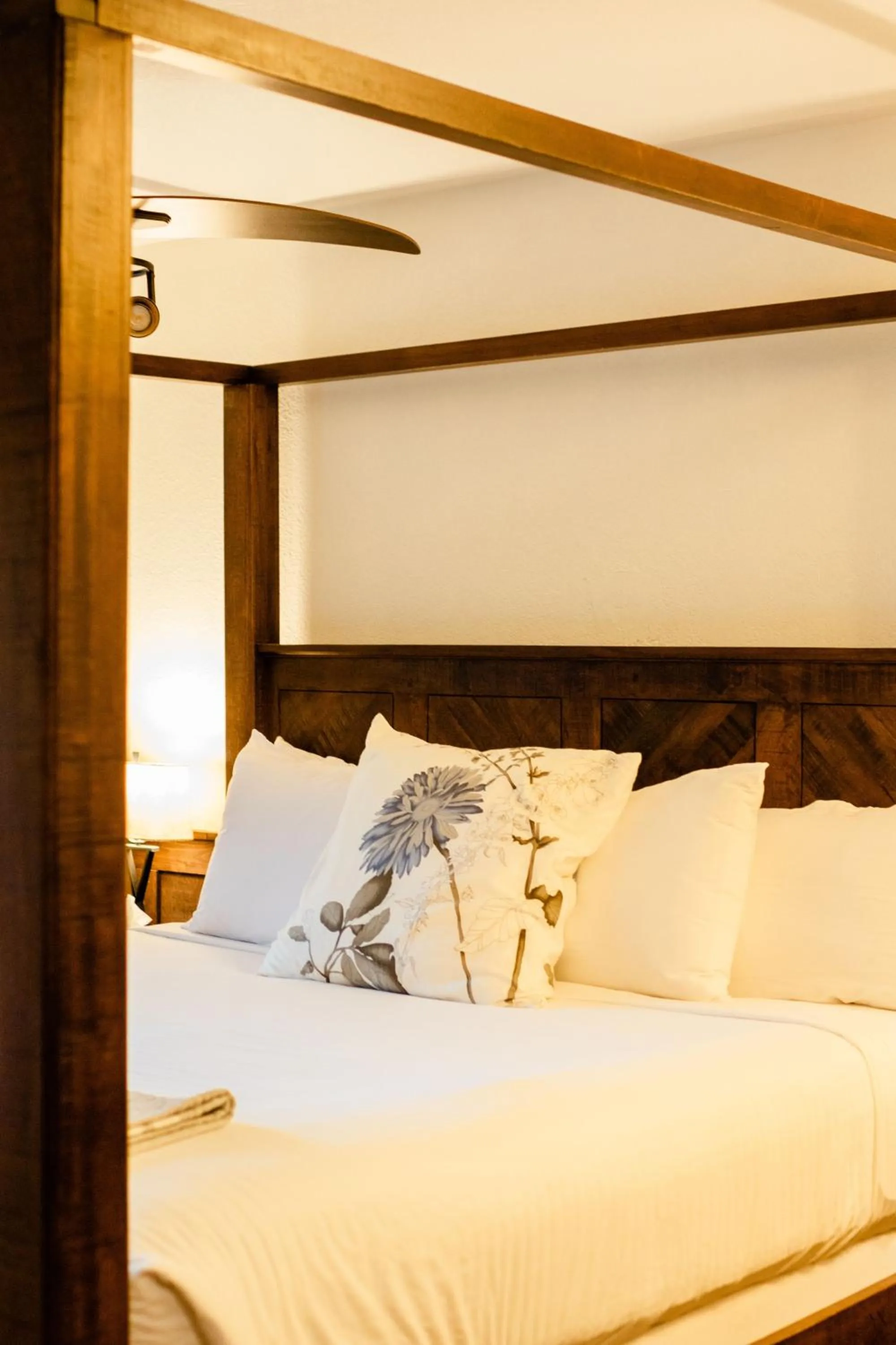 Bed in Sylvan Valley Lodge and Cellars