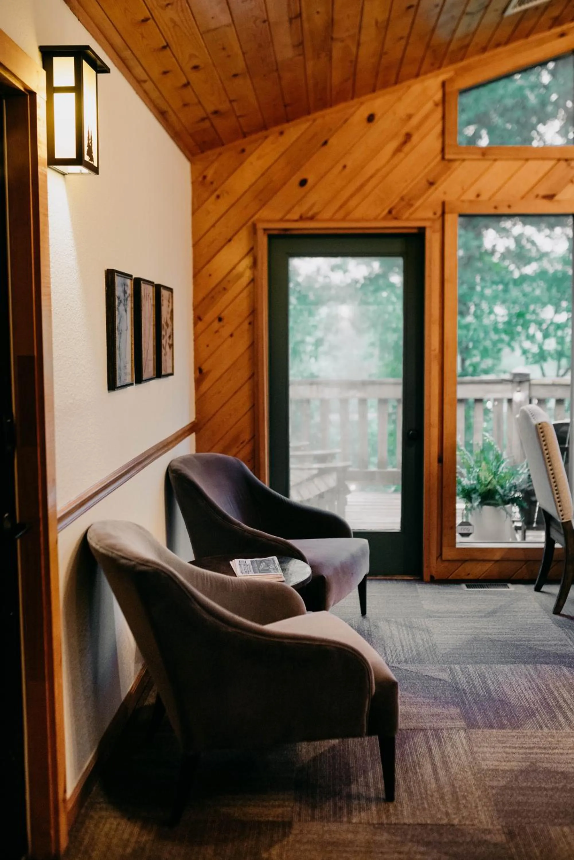 Communal lounge/ TV room in Sylvan Valley Lodge and Cellars