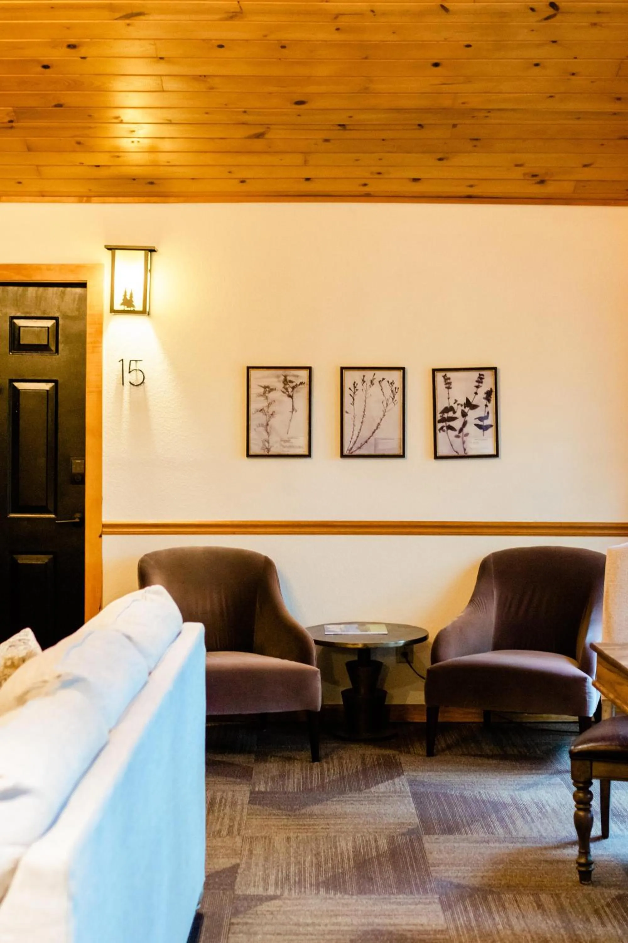 Communal lounge/ TV room in Sylvan Valley Lodge and Cellars