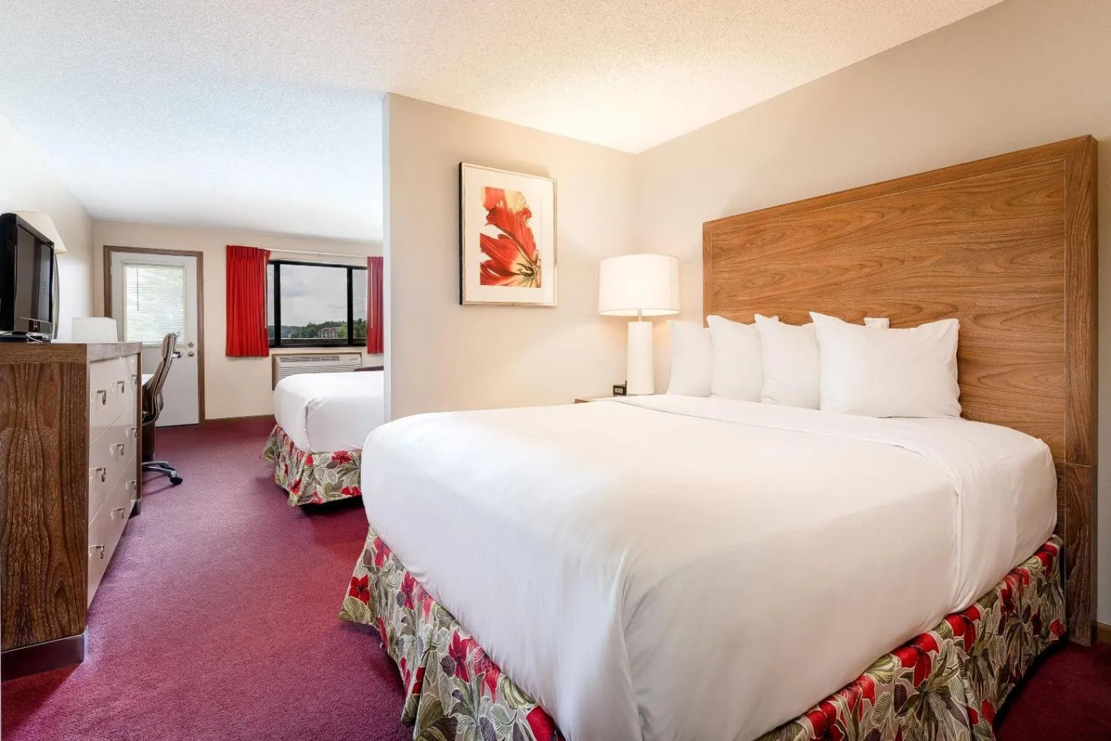 Balcony/Terrace, Bed in Aloha Beach Resort