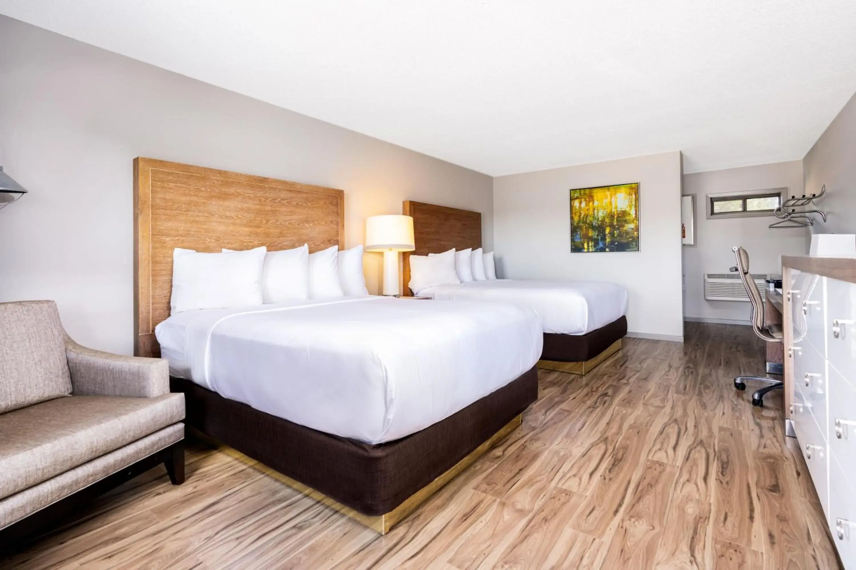 Tiki Motel Room 2 Queen Beds - in Aloha Beach Resort Tiki Motel Room 2 Queen Beds - in Aloha Beach Resort