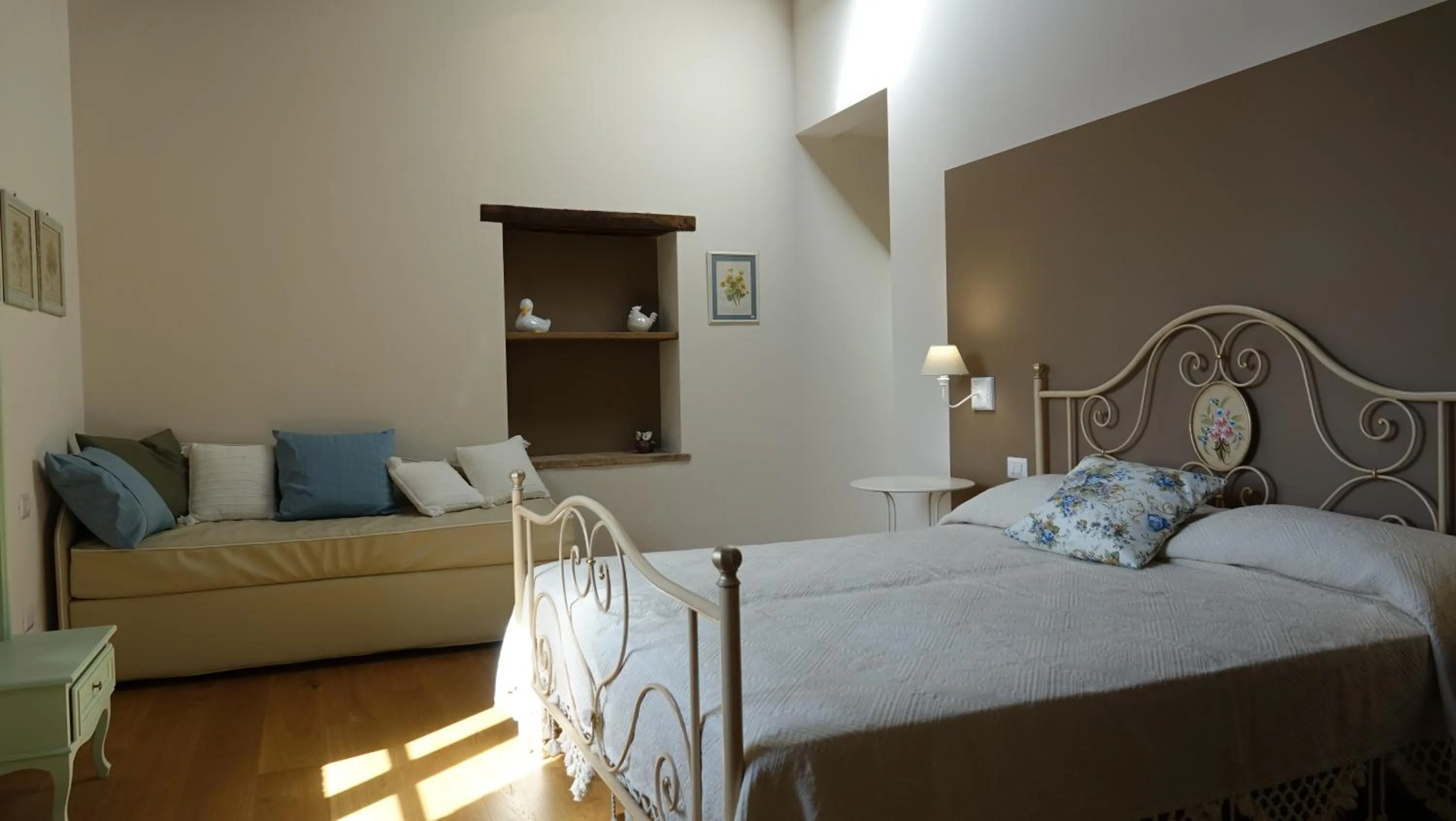 Photo of the whole room, Bed in Casale1918