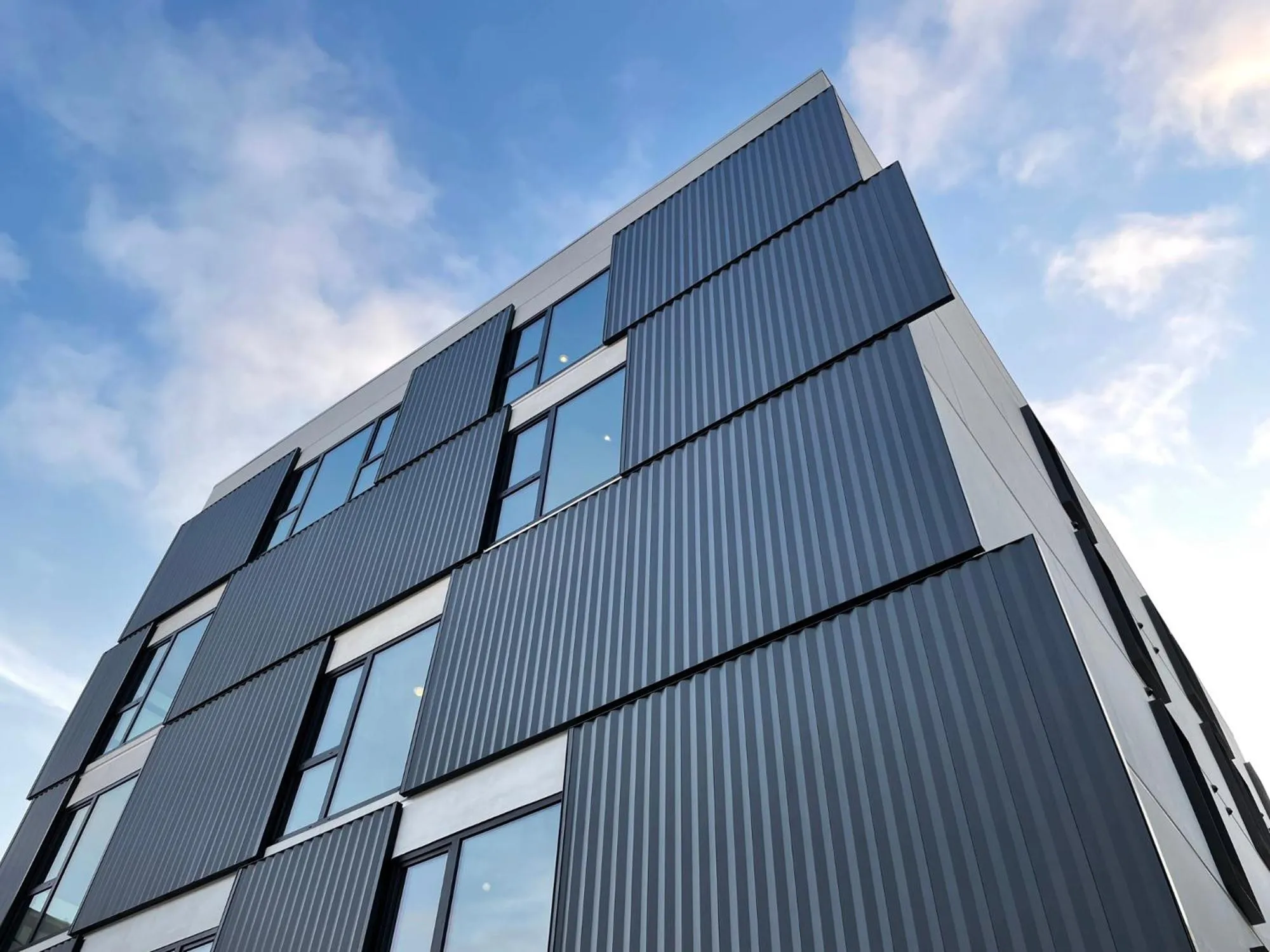 Property building in The Metric - Los Angeles Downtown