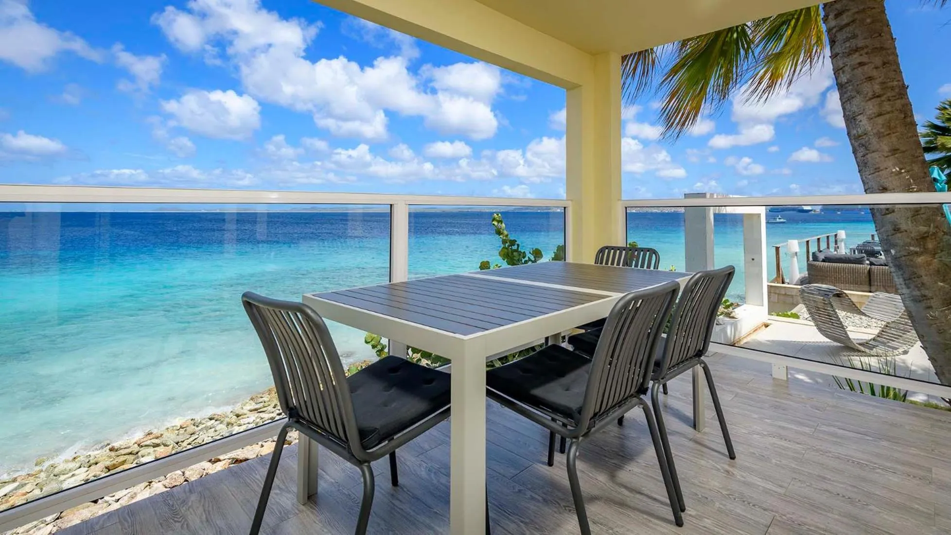 Balcony/Terrace in Thebonairian