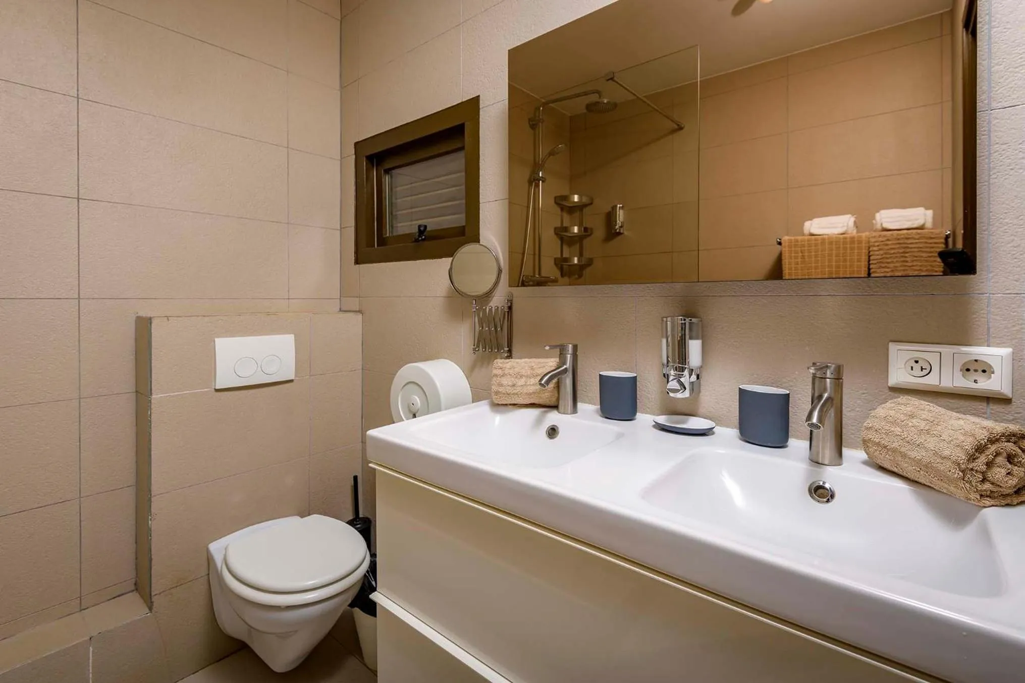 Bathroom in Thebonairian