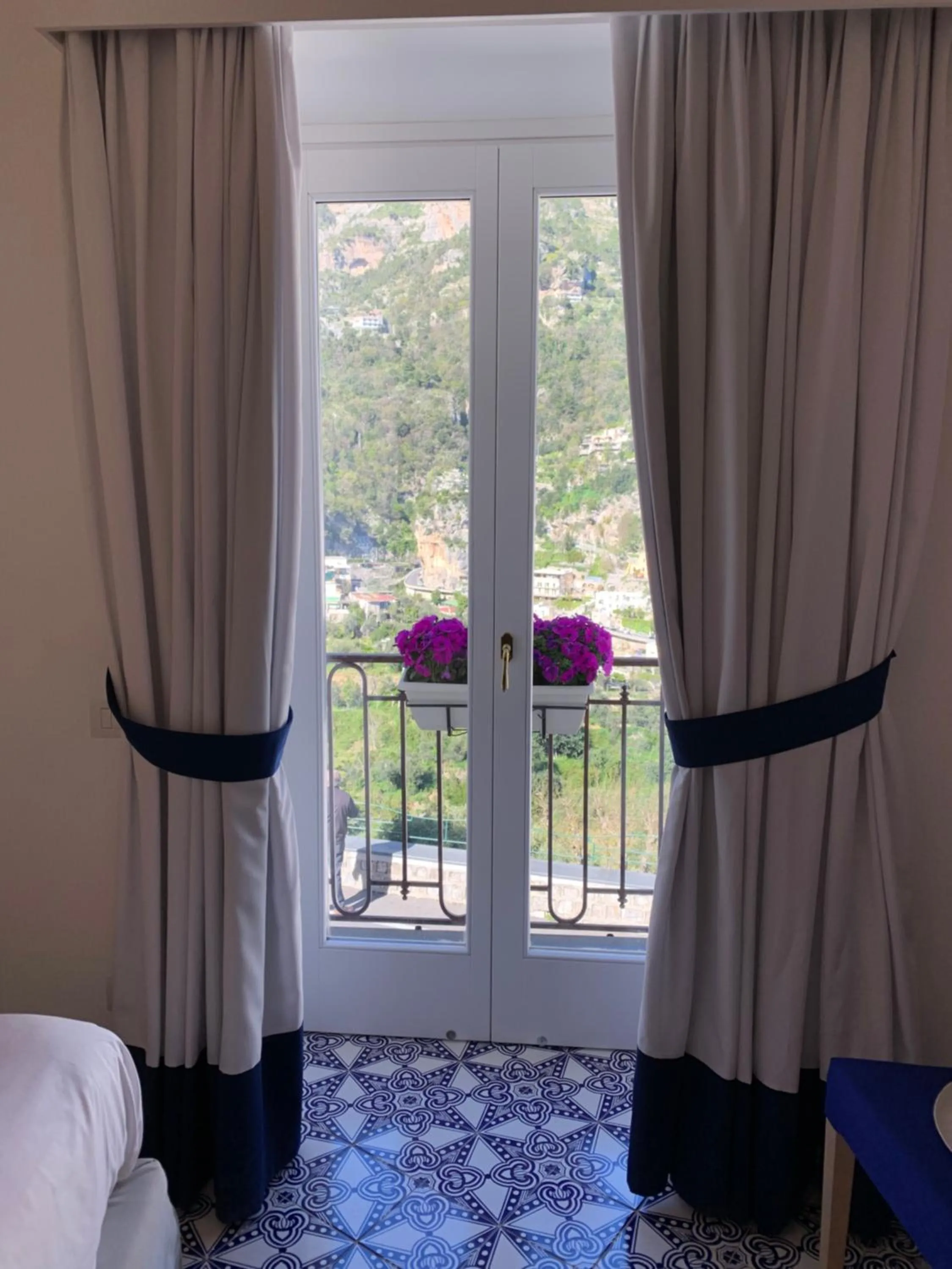 Balcony/Terrace, Bed in Villa Fortuna