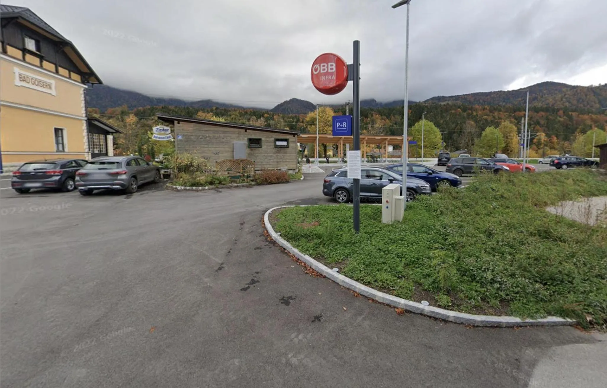 Parking in Wanderlust Boutique Rooms