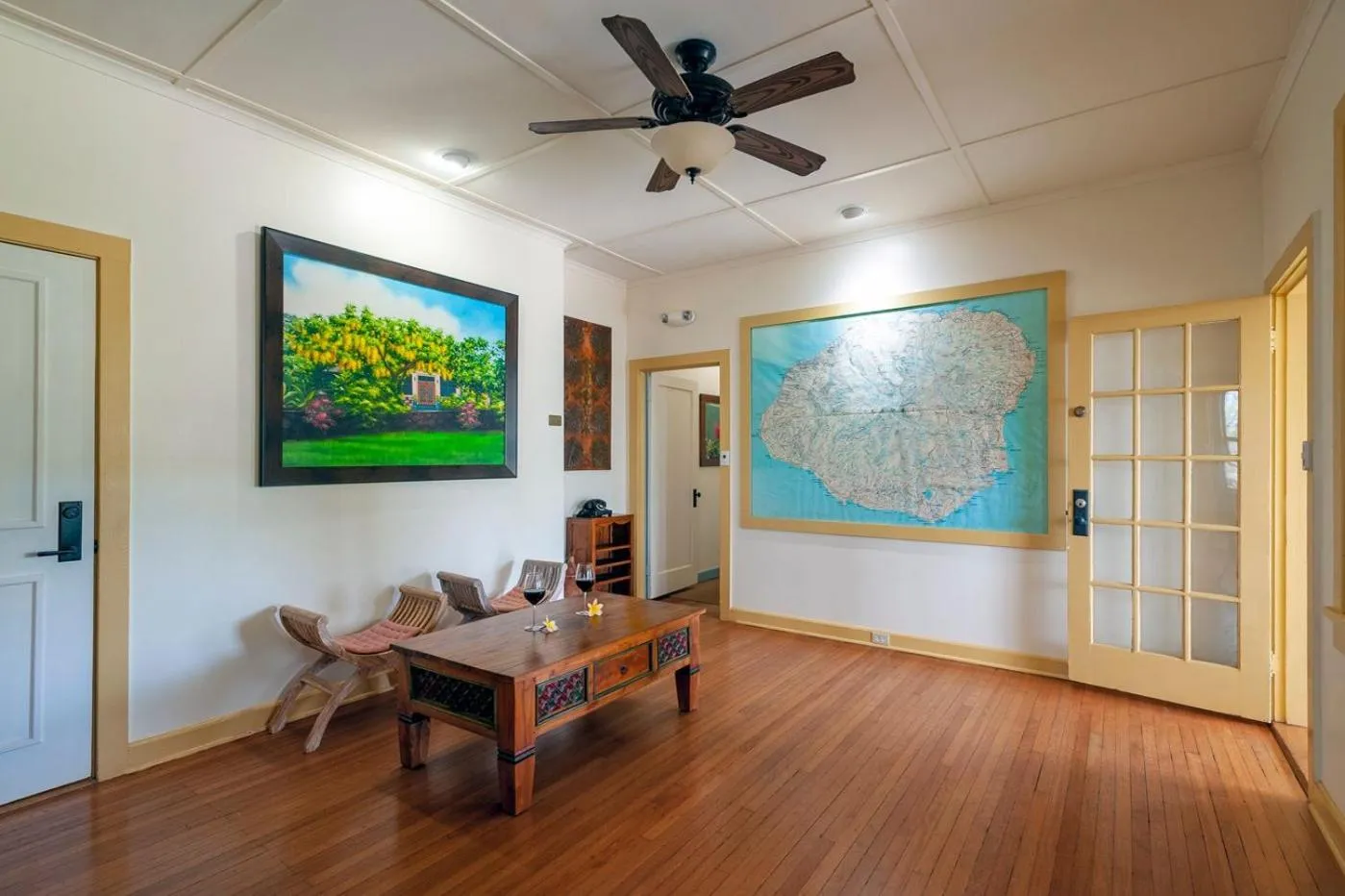 Library in Poipu Plantation Vacation Rentals