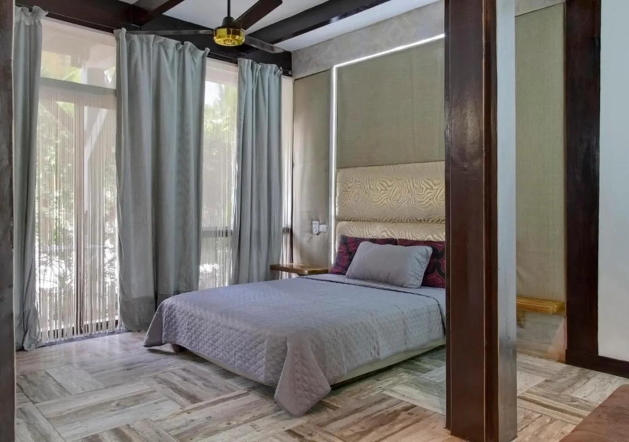 Bedroom, Bed in Chaykovski Boutique H
