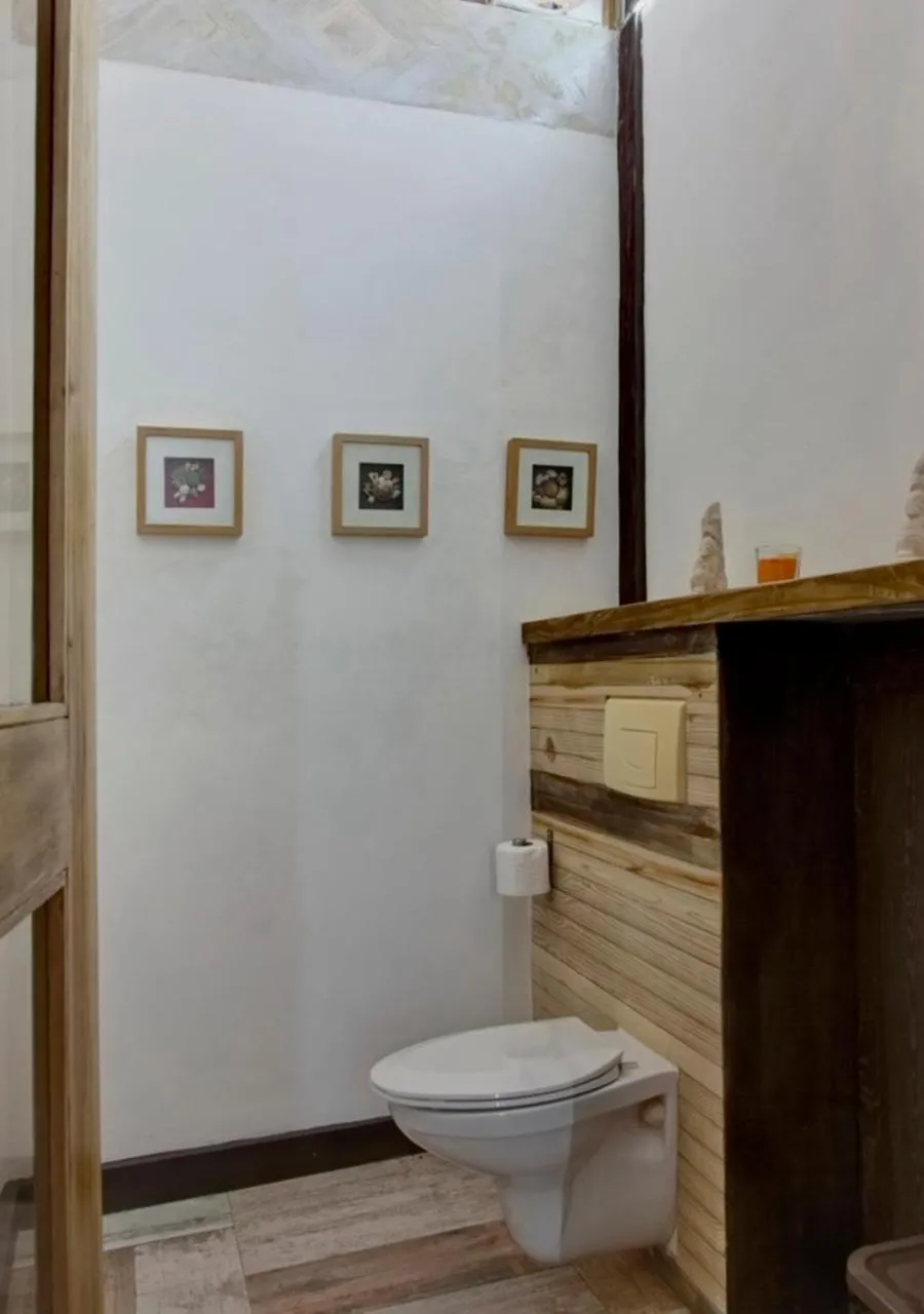 Bathroom in Chaykovski Boutique H