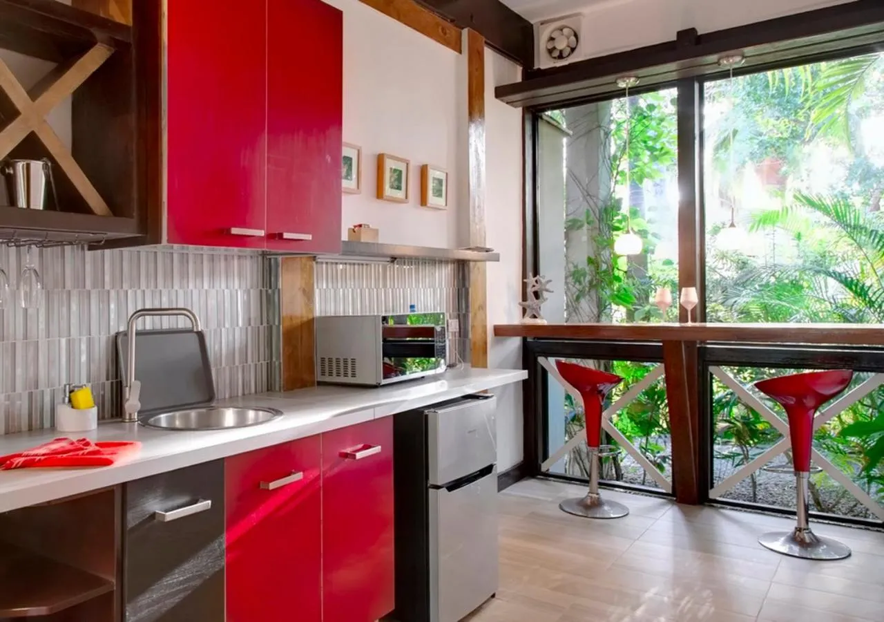 Kitchen or kitchenette in Chaykovski Boutique H