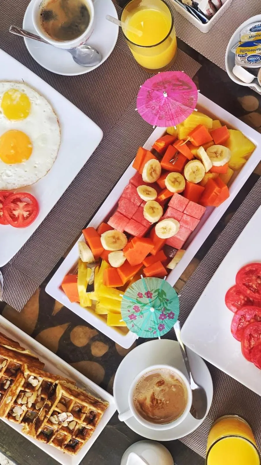 Breakfast in Chaykovski Boutique H