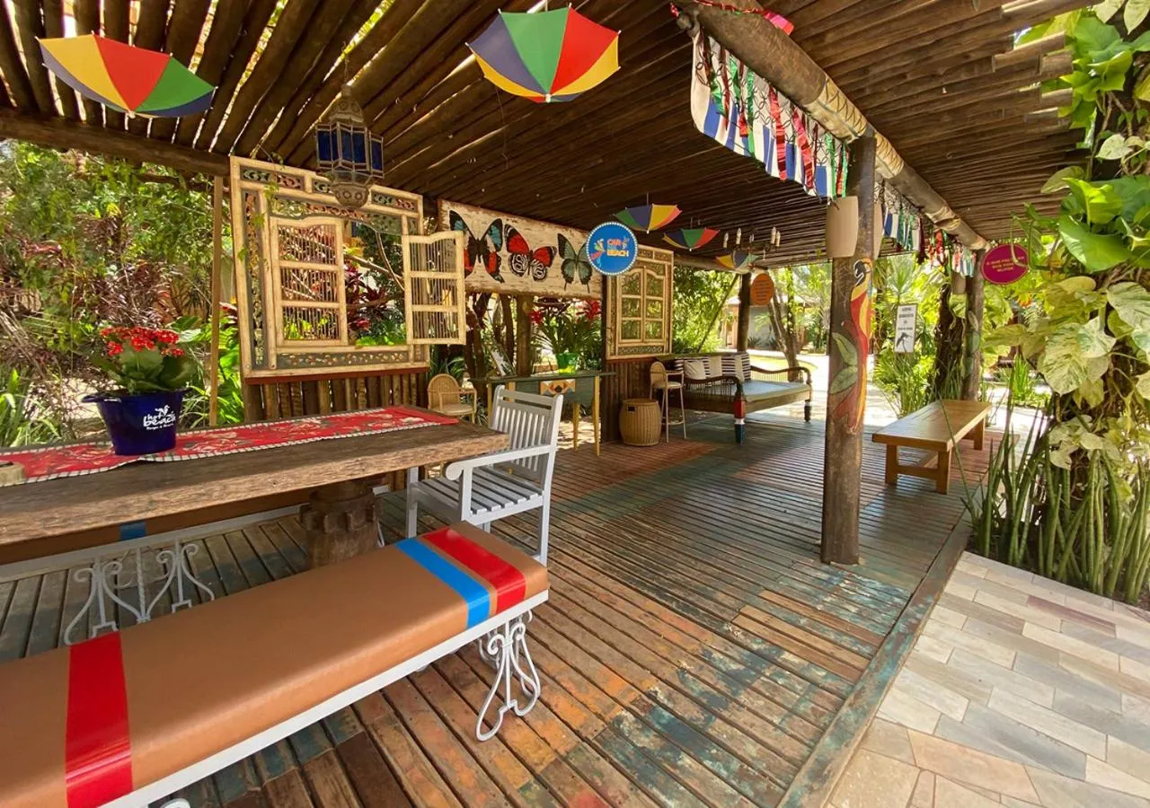 Restaurant/places to eat in Hot Beach Raízes