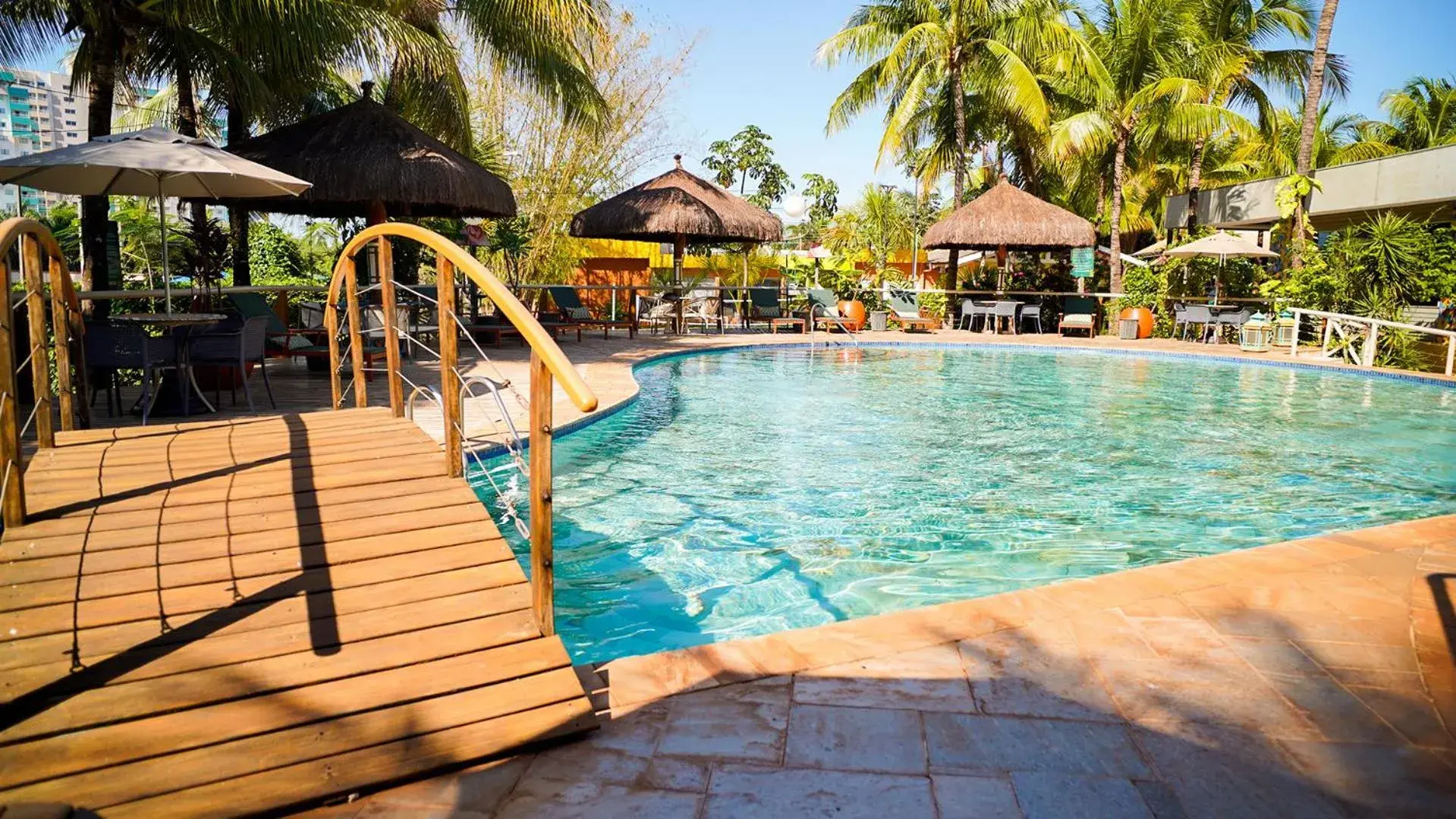 Swimming pool in Hot Beach Raízes Swimming pool in Hot Beach Raízes