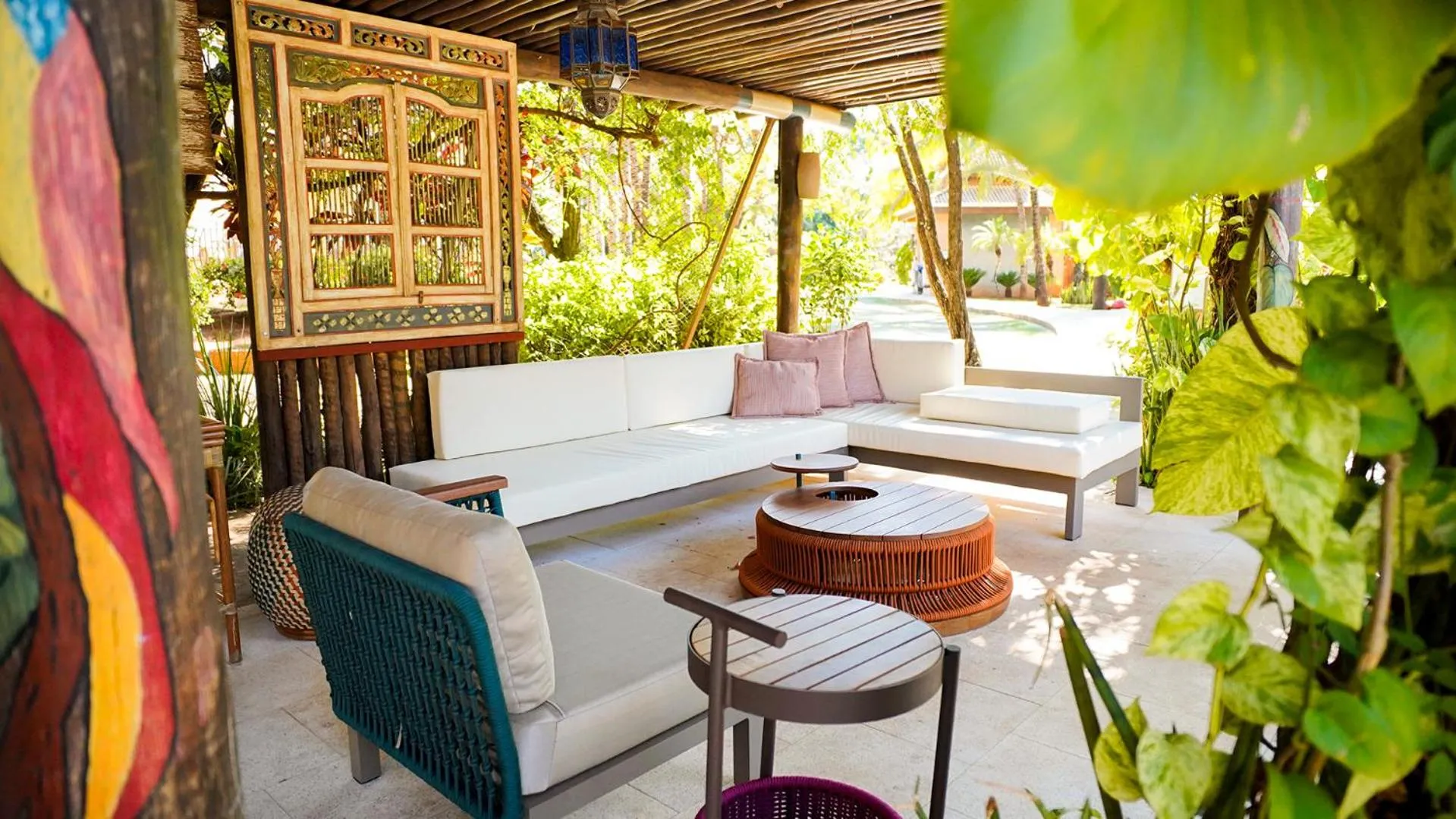 Garden in Hot Beach Raízes