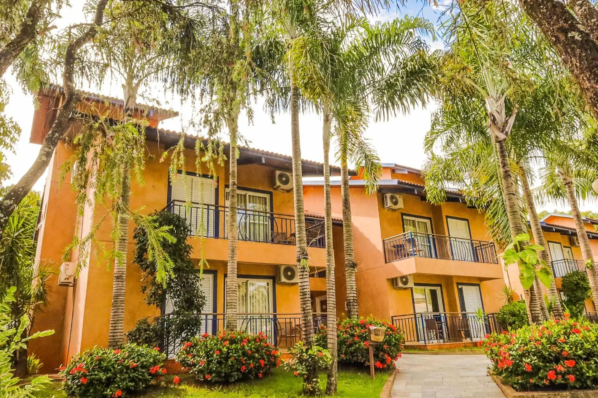 Property building in Hot Beach Raízes Property building in Hot Beach Raízes