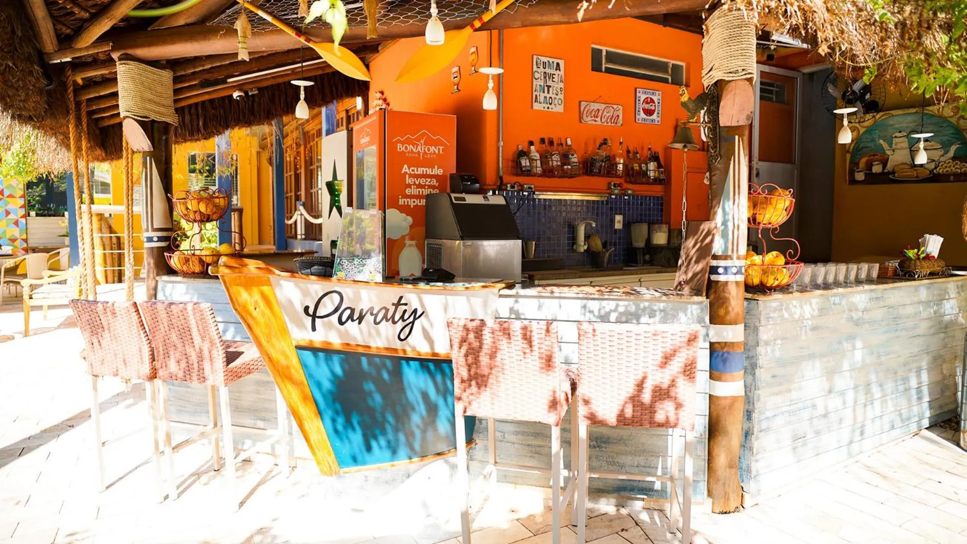 Lounge or bar in Hot Beach Raízes