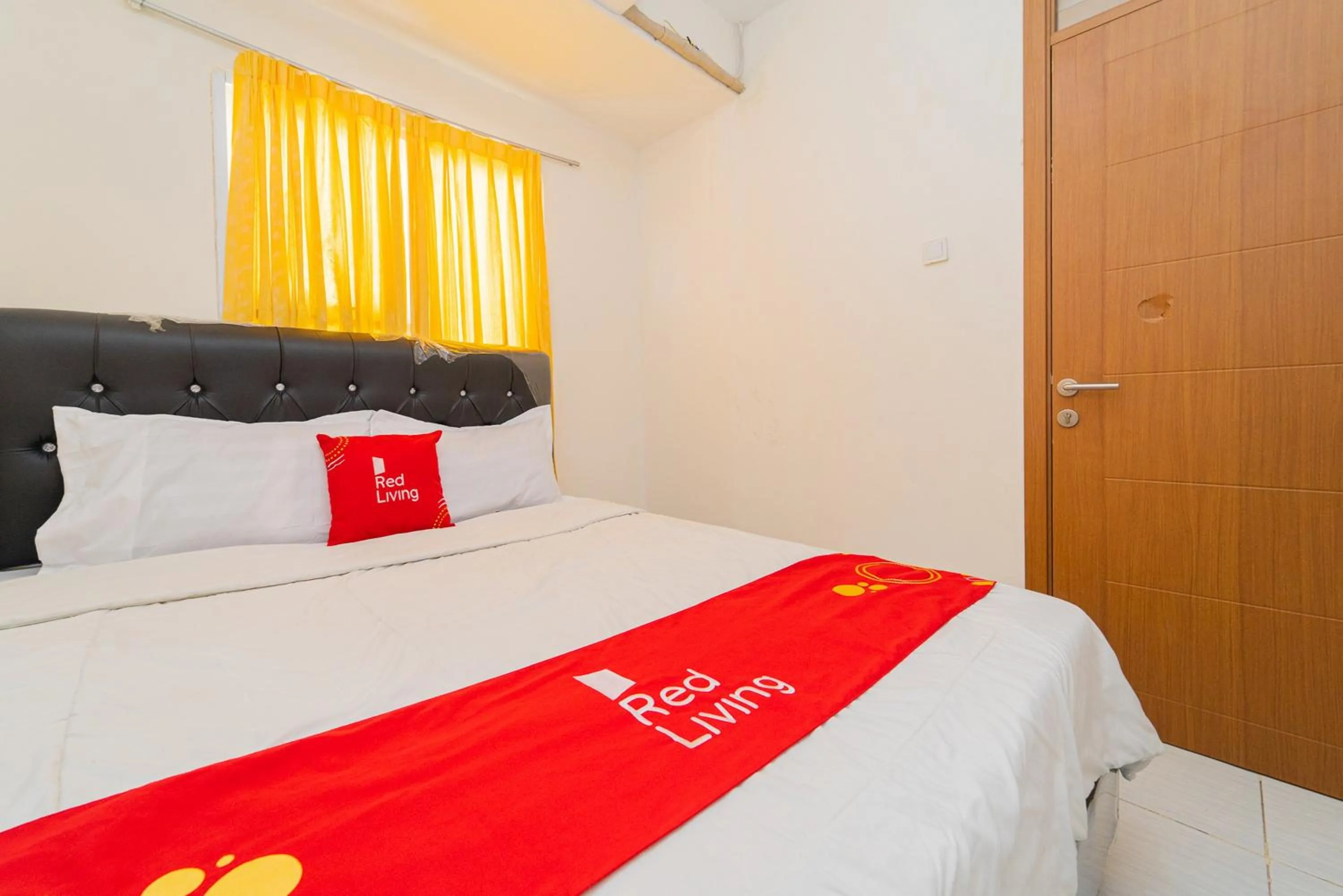 Bed in RedLiving Apartemen Cinere Resort - Gold Room