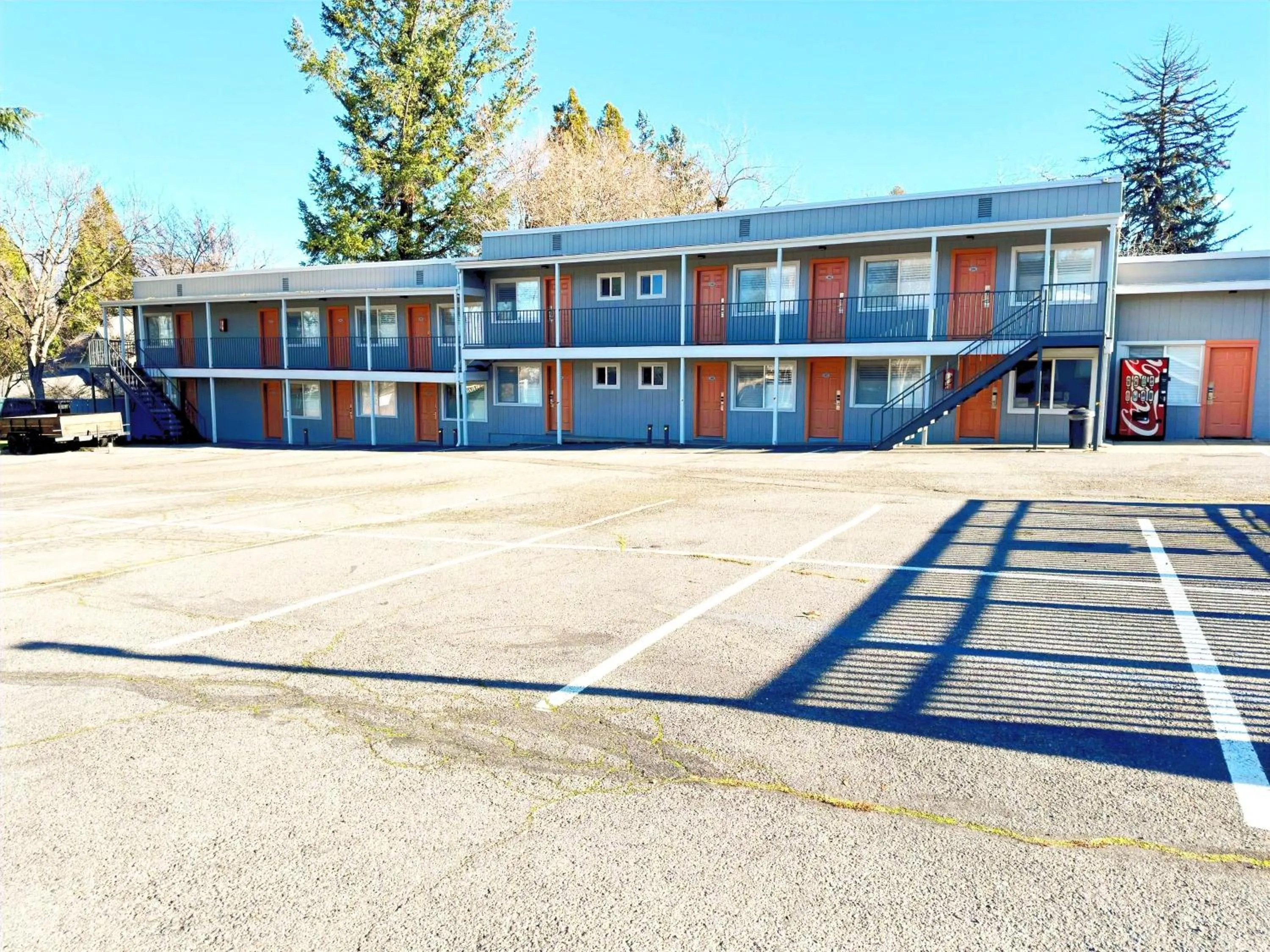 Property building in Ashland Motel - Oregon