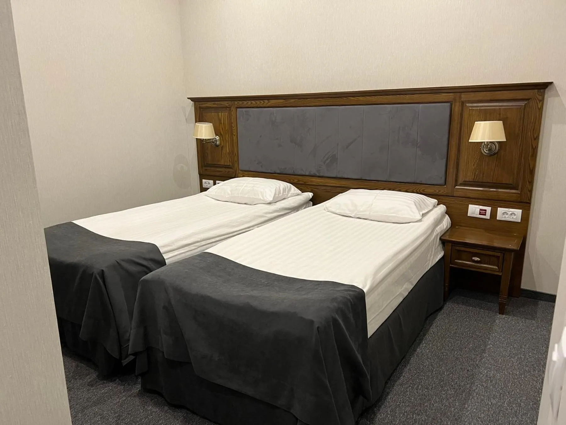 Bed in Optima Collection Bergshloss Rivne