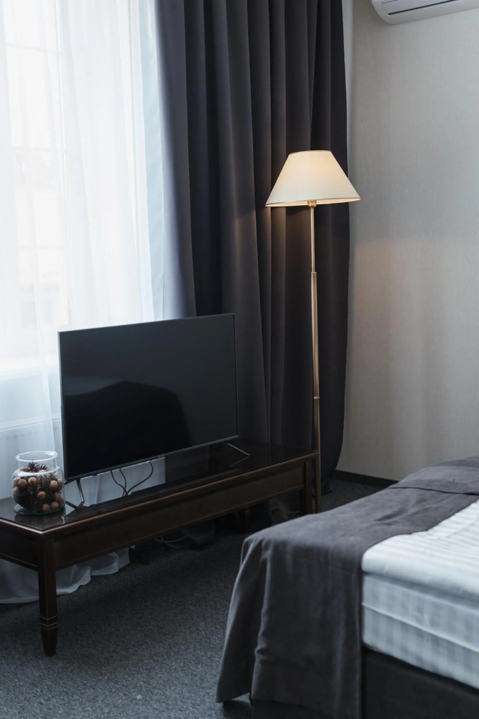 Bed in Optima Collection Bergshloss Rivne