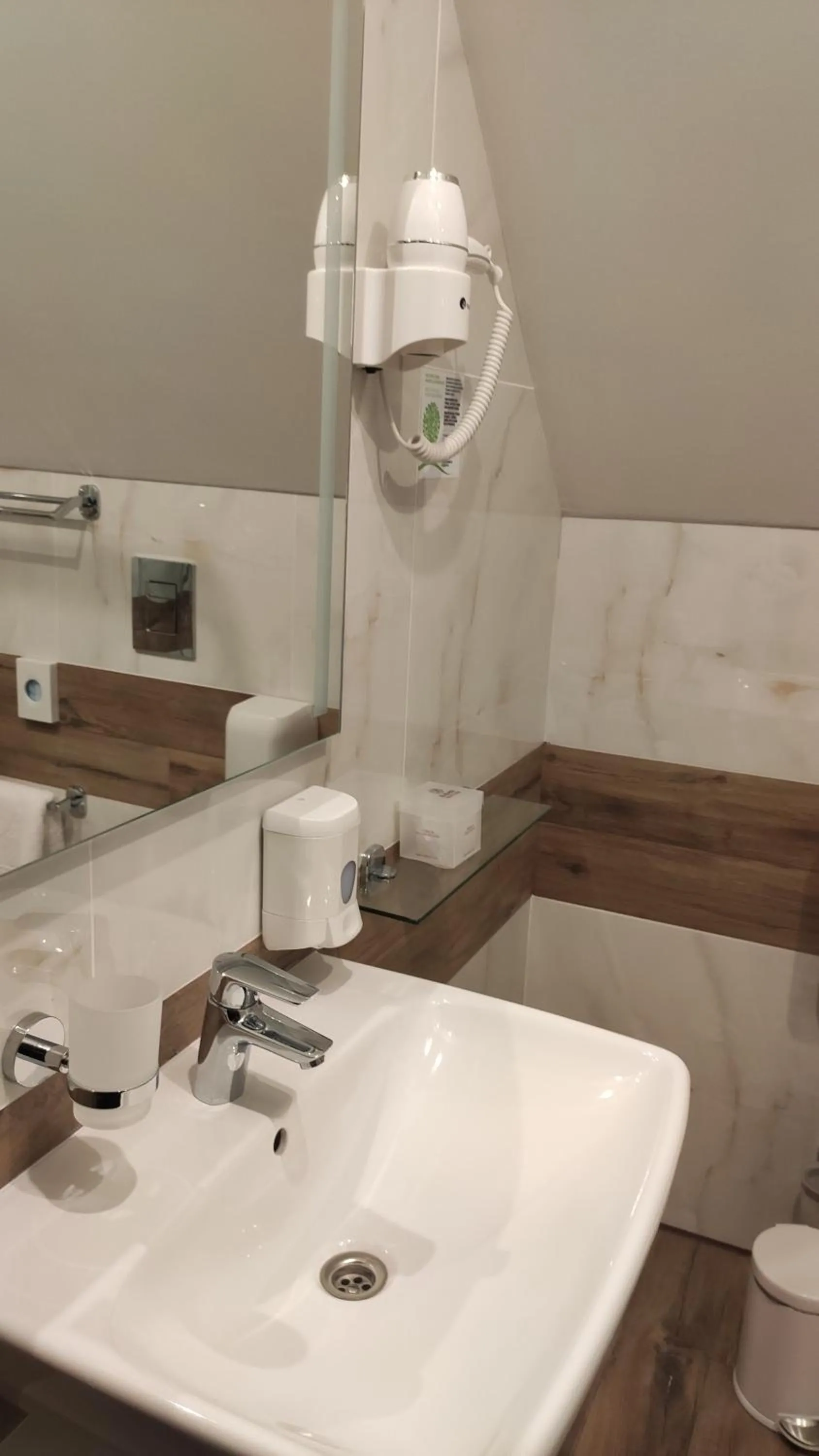 Bathroom in Optima Collection Bergshloss Rivne