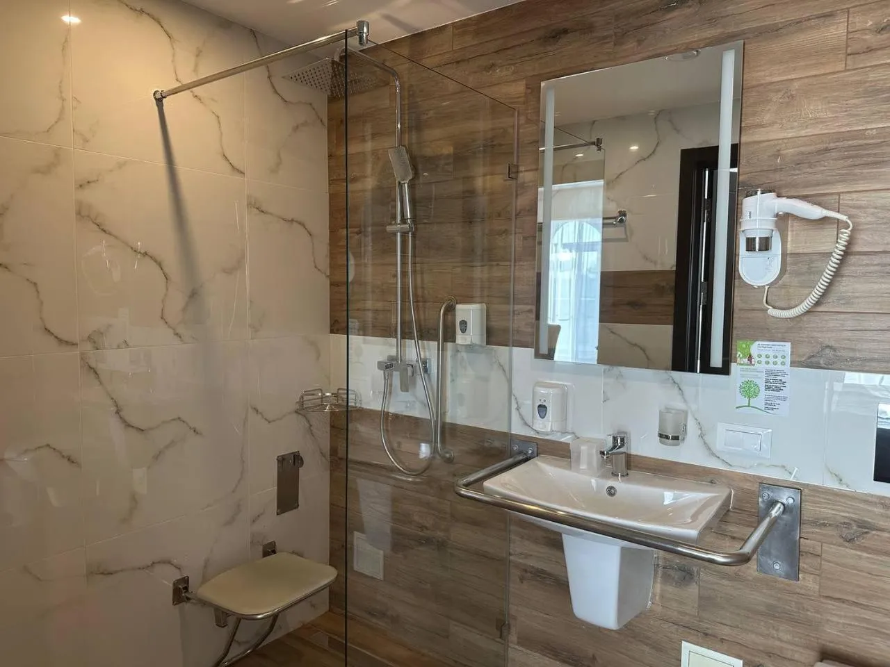 Optima Collection Bergshloss Rivne