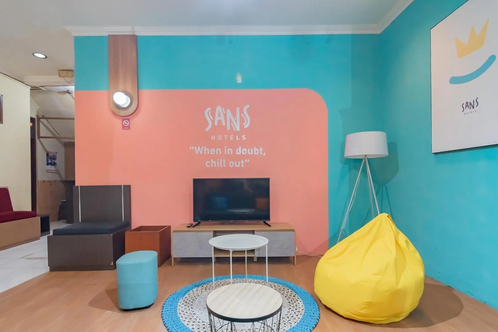 Facade/entrance in Sans Hotel Cihampelas Bandung