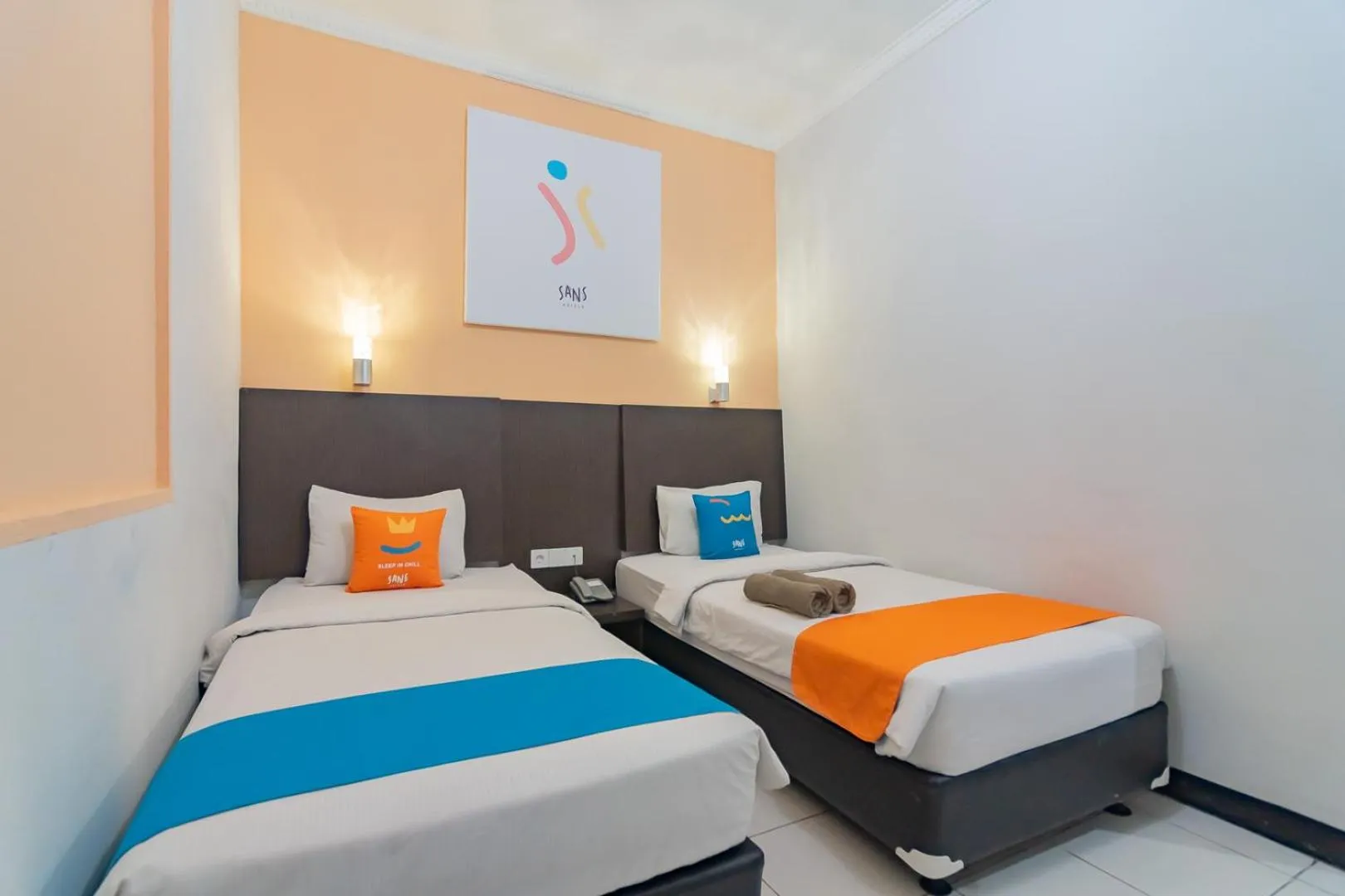 Bedroom in Sans Hotel Cihampelas Bandung