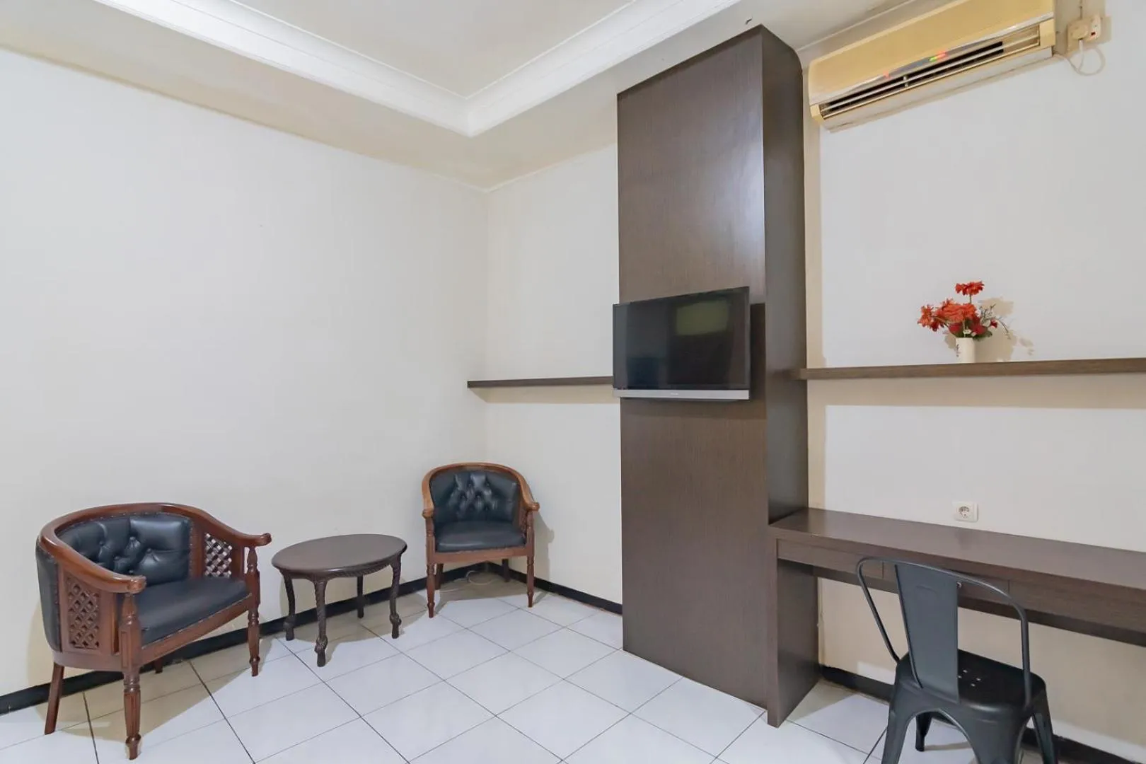 Bedroom in Sans Hotel Cihampelas Bandung