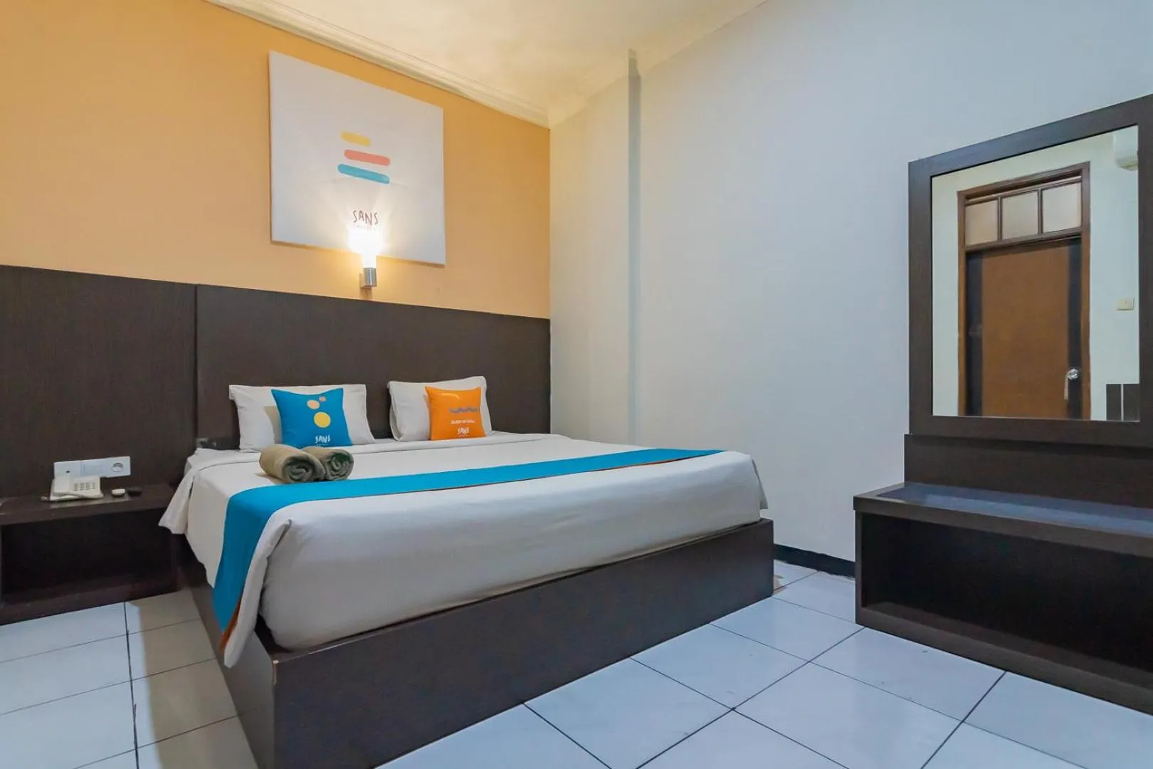 Bedroom in Sans Hotel Cihampelas Bandung