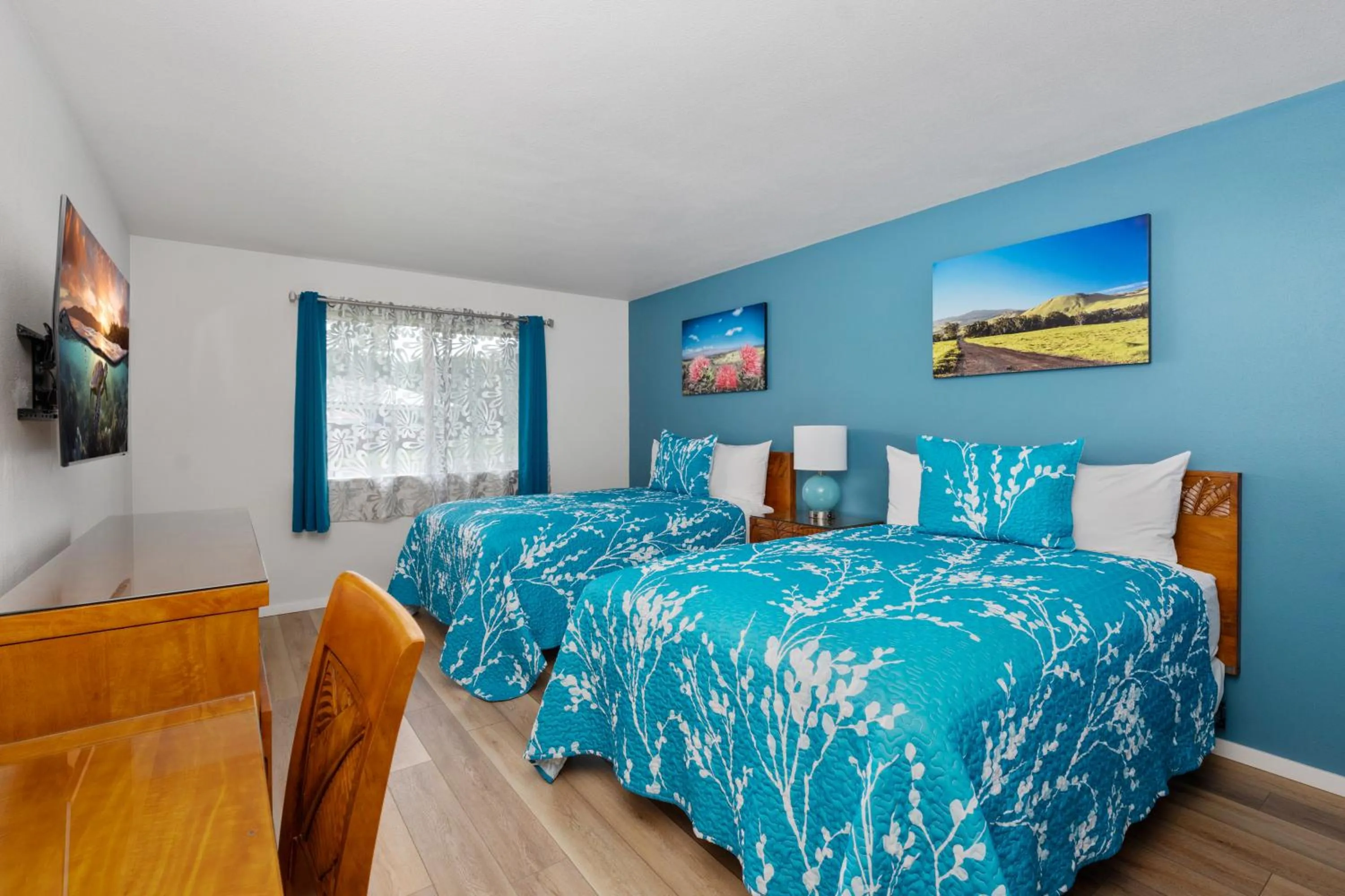 Bed in Castle Waimea Country Lodge