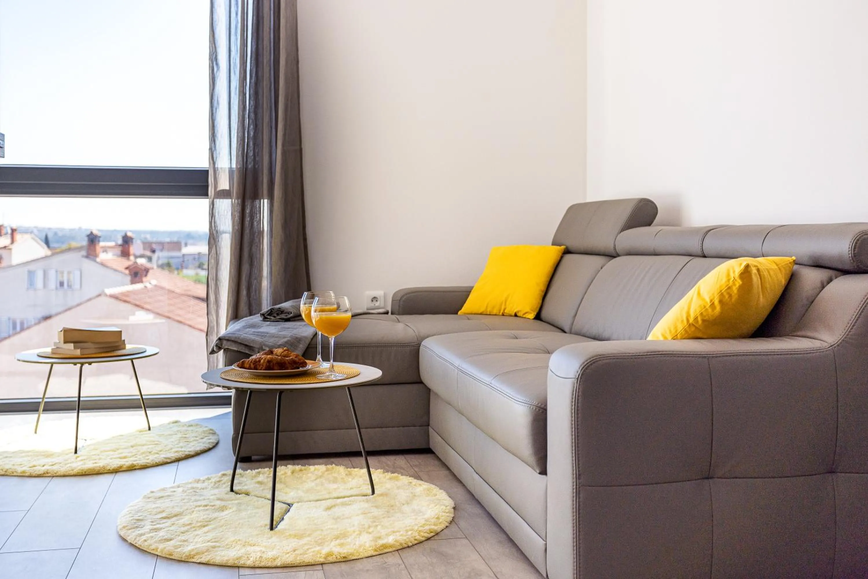 Apartment M****, NEW City Apartment + parking