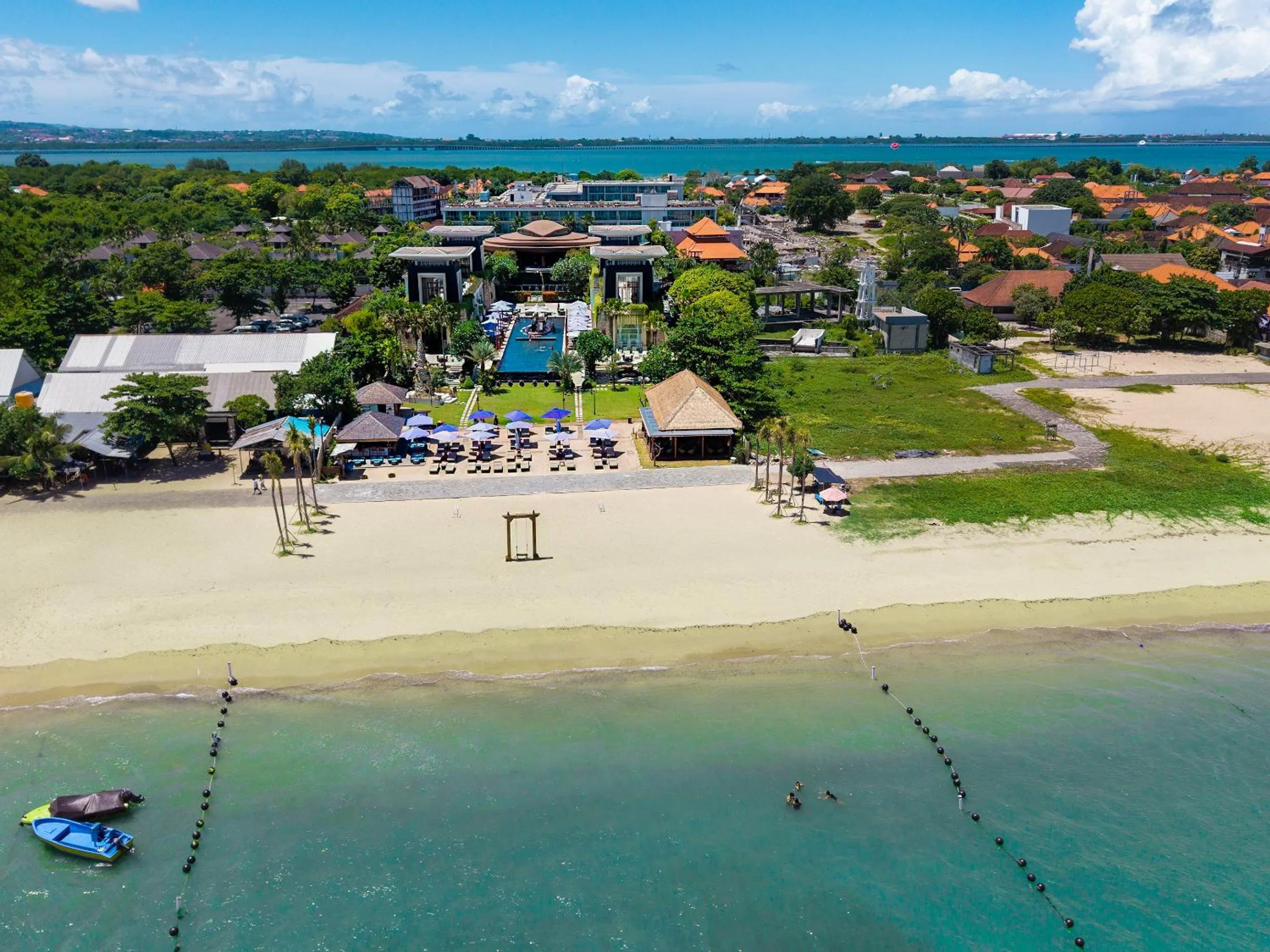 Beach in The Sakala Resort Bali All Suites