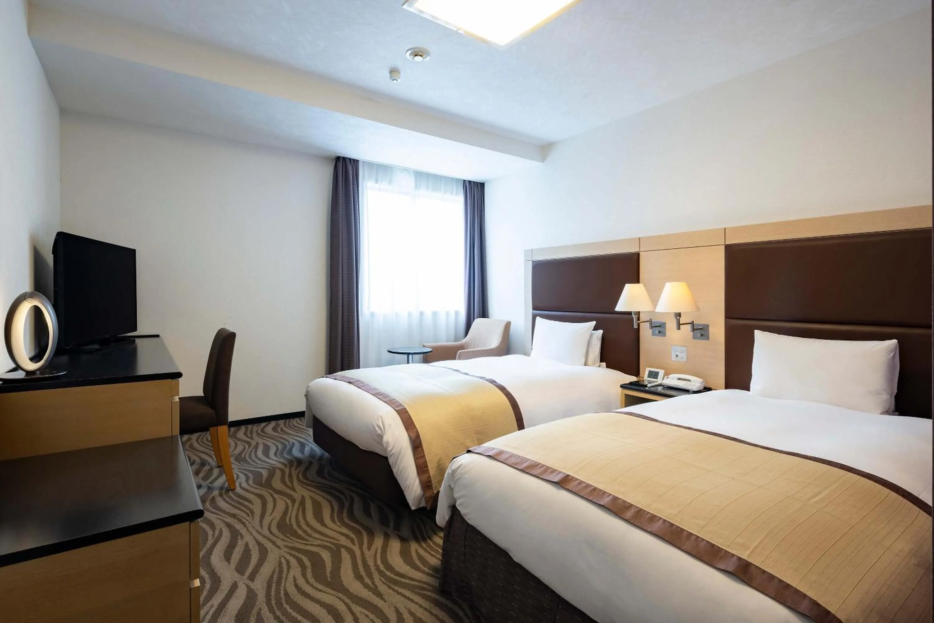 Photo of the whole room, Bed in Hotel Metropolitan Takasaki