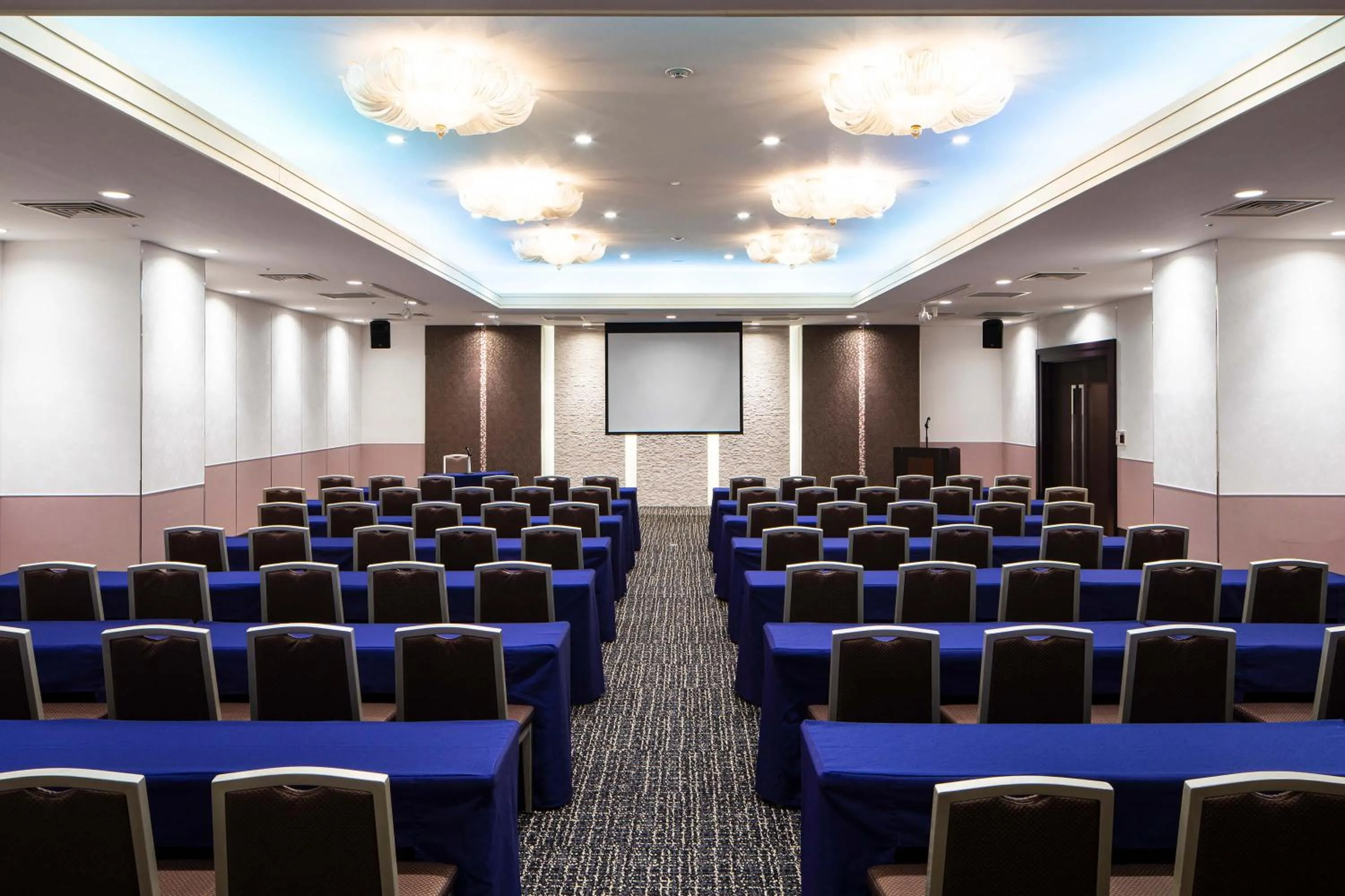 Meeting/conference room in Hotel Metropolitan Takasaki