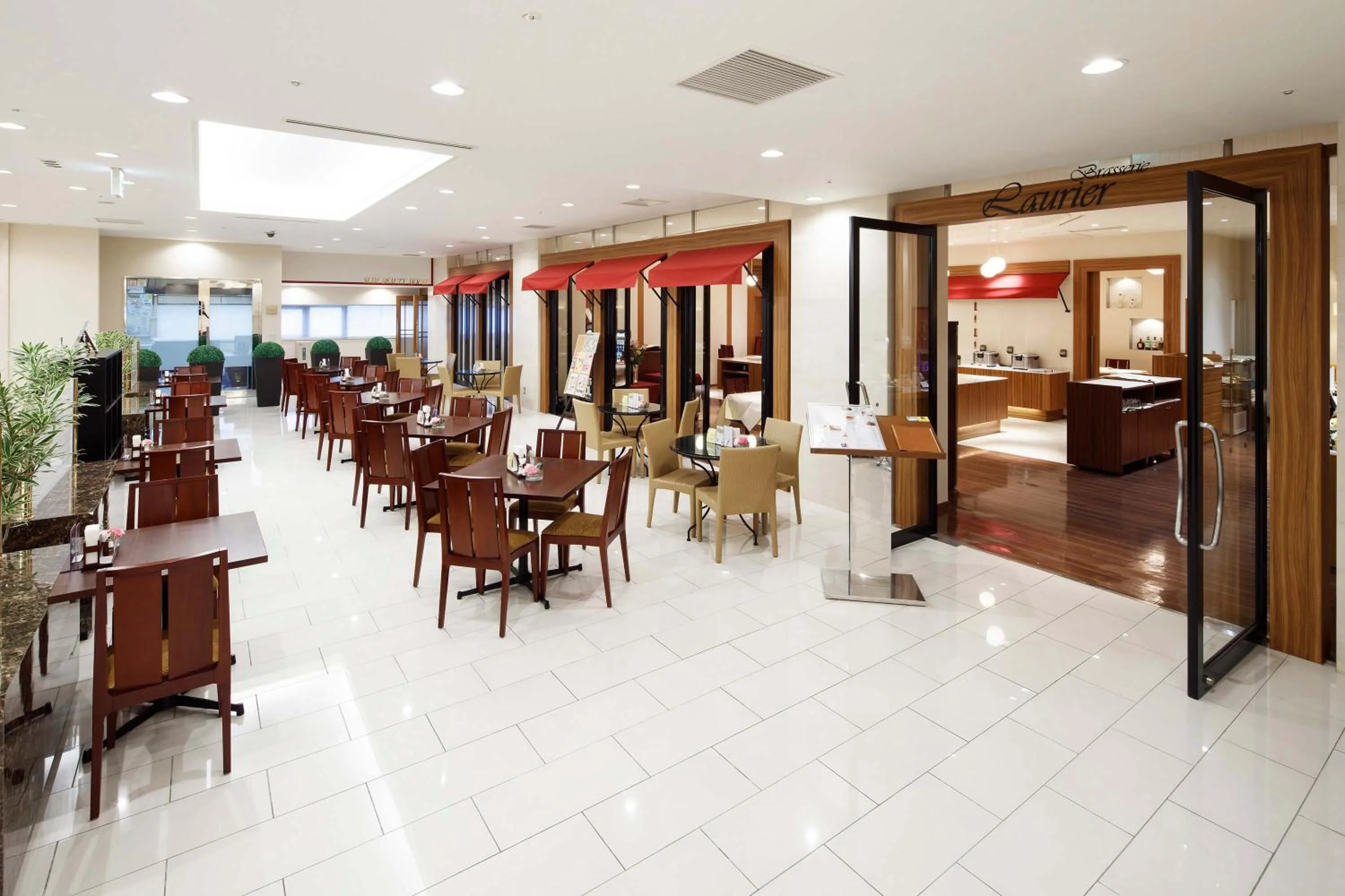 Restaurant/places to eat in Hotel Metropolitan Takasaki