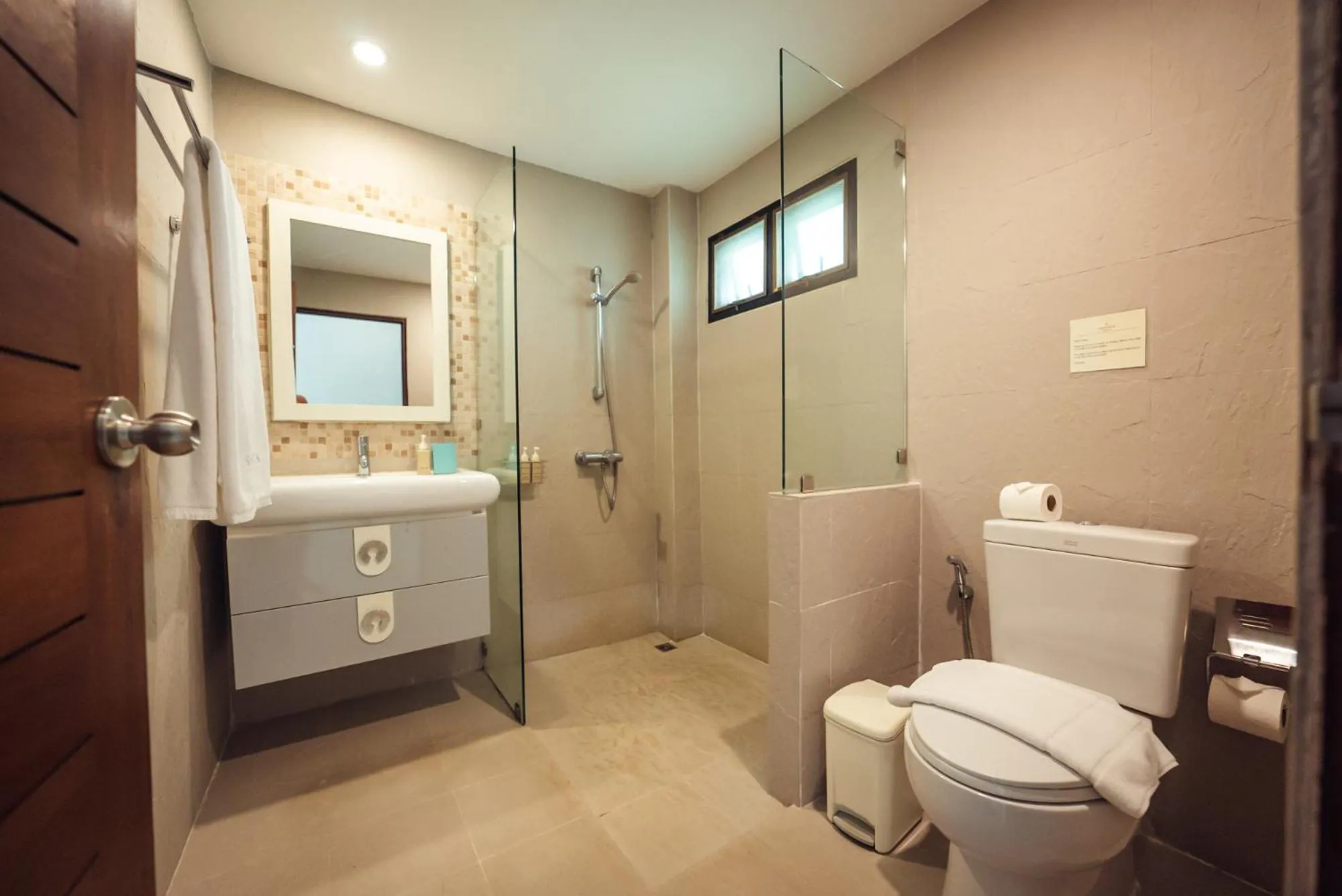 Shower in Samahita Retreat