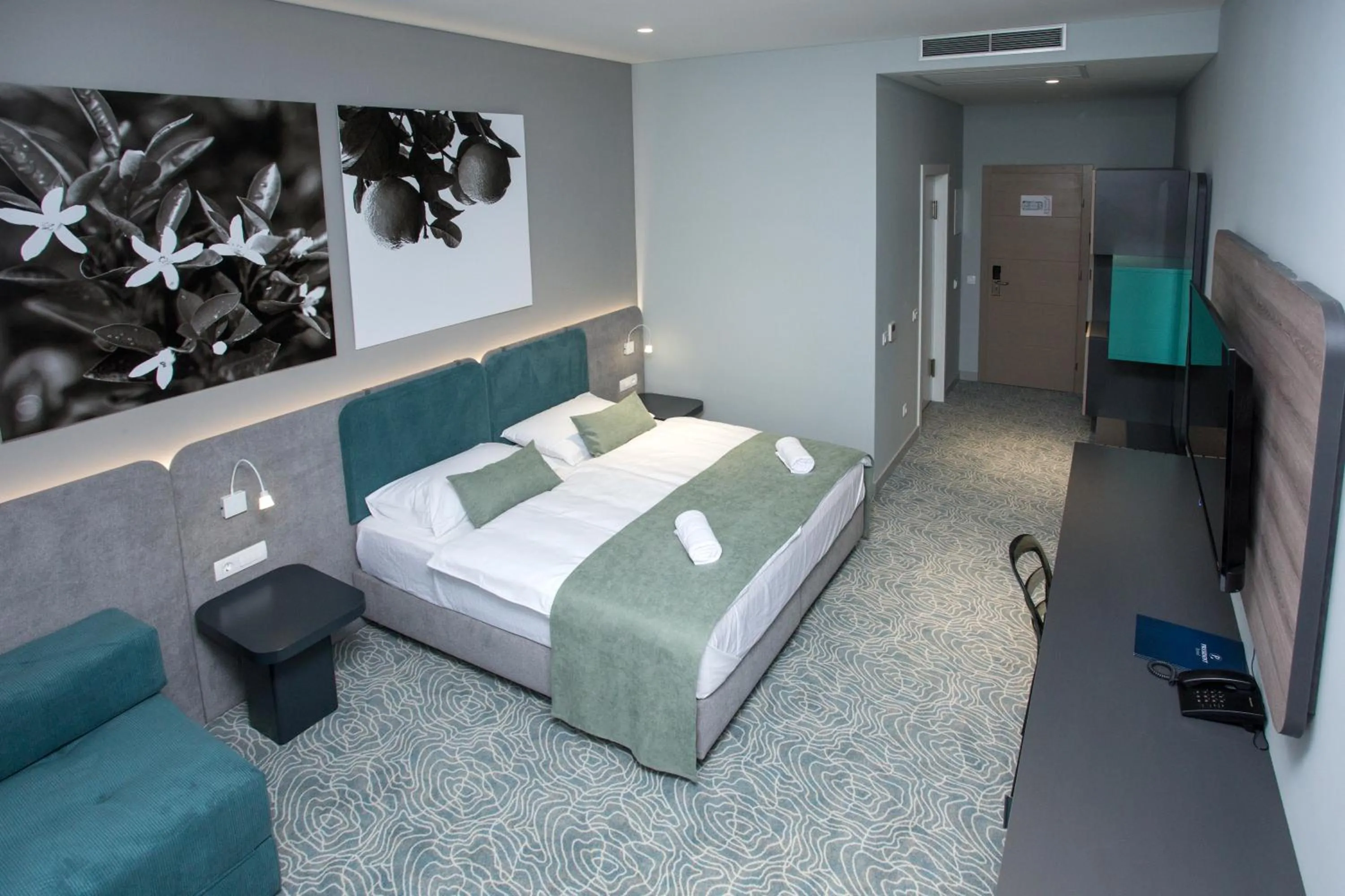 Standard Double or Twin Room - single occupancy in Hotel President