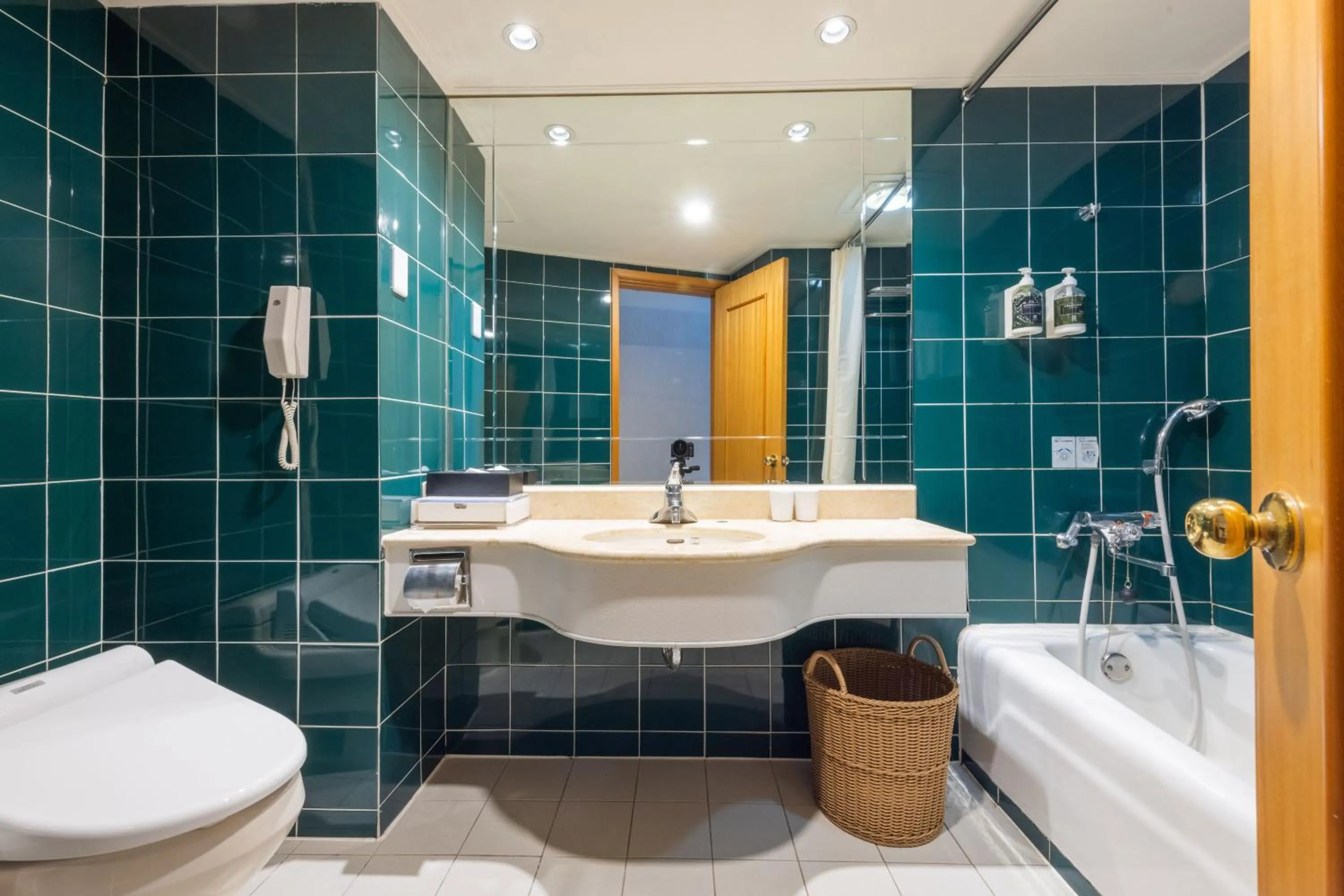 Shower in Taoyuan Yuehua Hotel & Golf Club